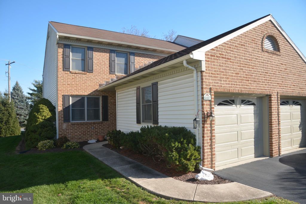 Photo of 6487 LINCOLN CT, EAST PETERSBURG, PA 17520 (MLS # PALA2028226)