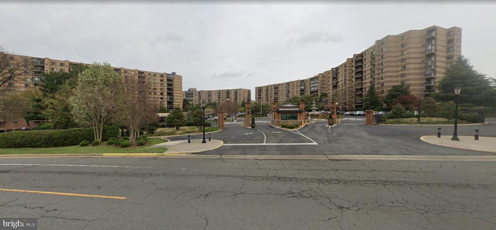 ROTONDA - Residential Lease