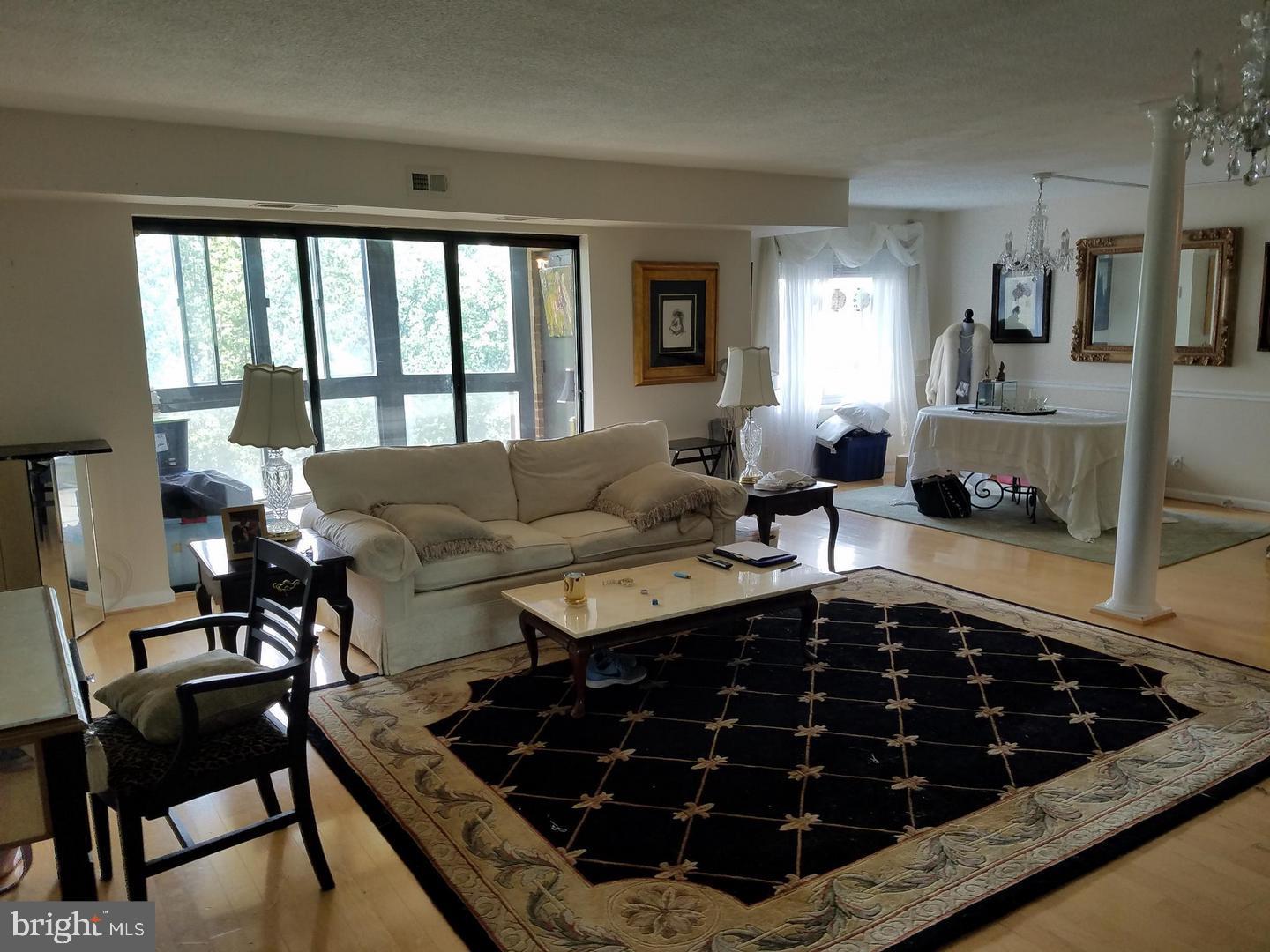 ROTONDA - Residential Lease