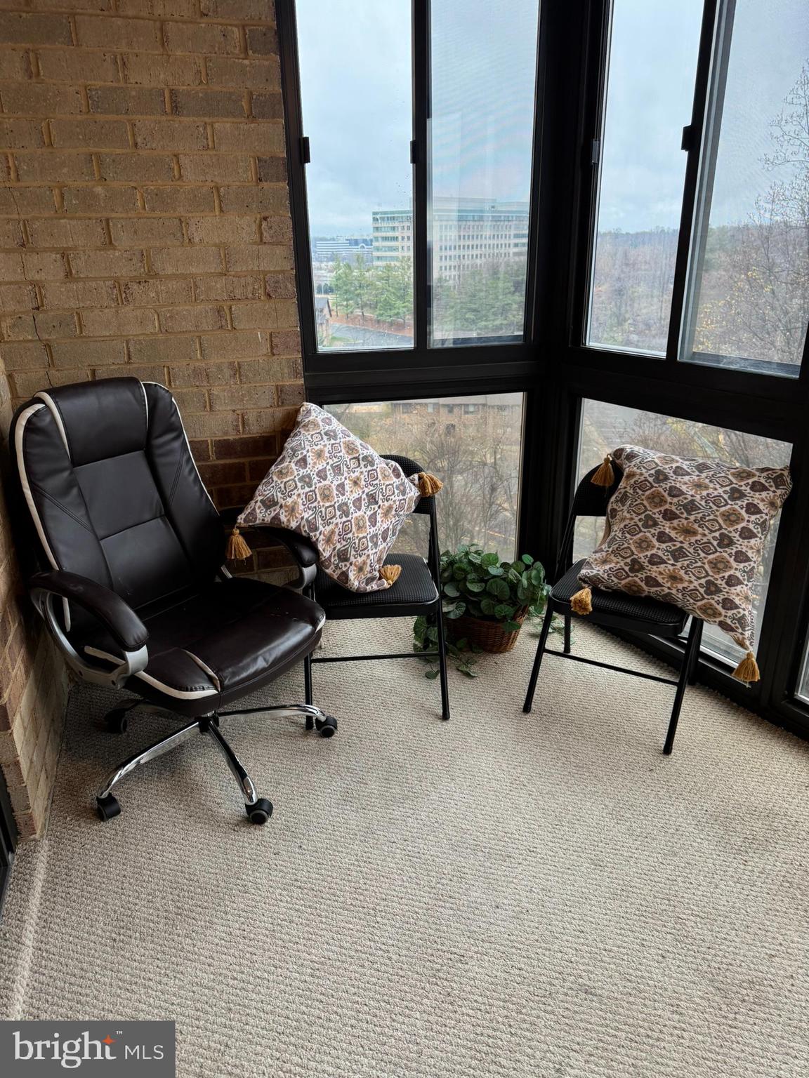 ROTONDA - Residential Lease