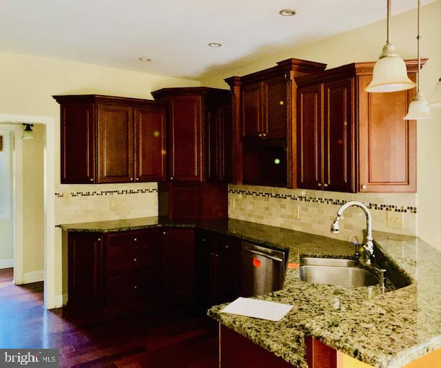 GLENCOE ESTATES - Residential