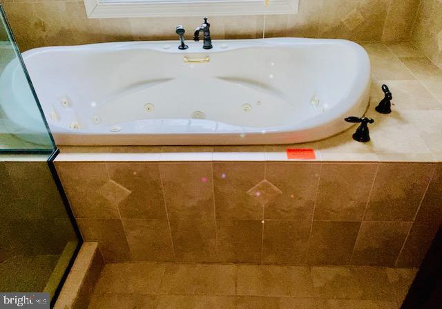 GLENCOE ESTATES - Residential