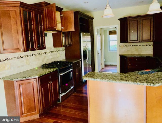 GLENCOE ESTATES - Residential