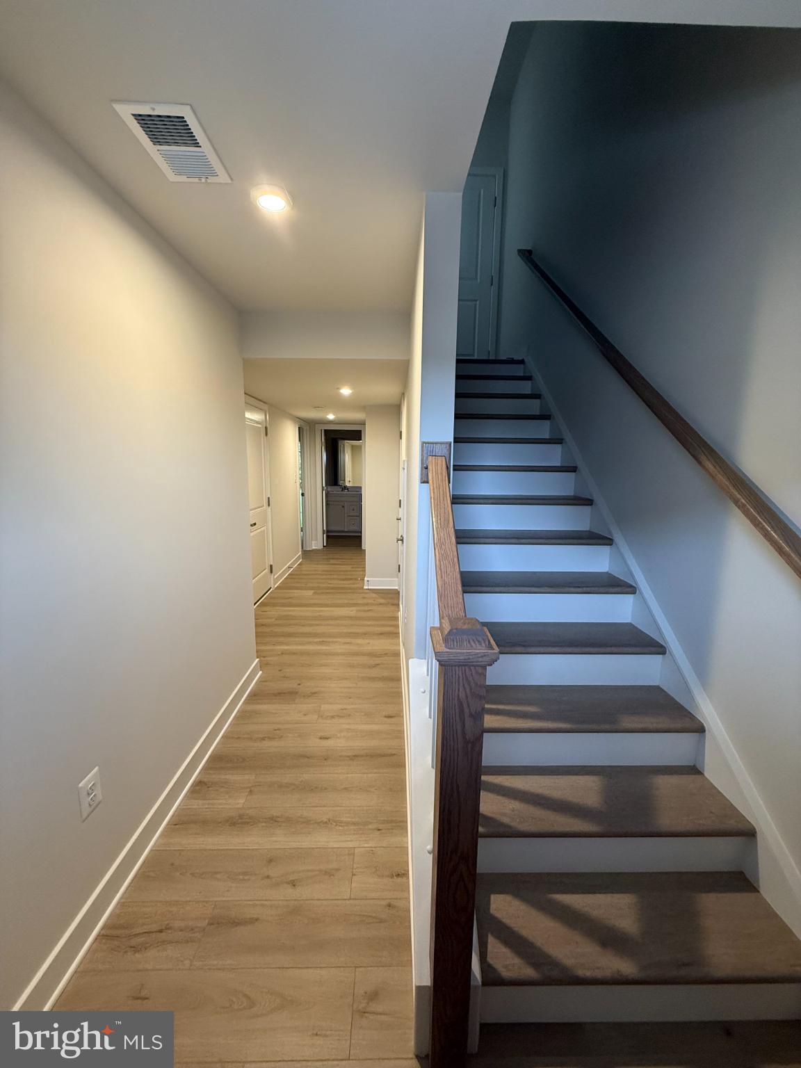 COURTHOUSE COMMONS - Residential Lease