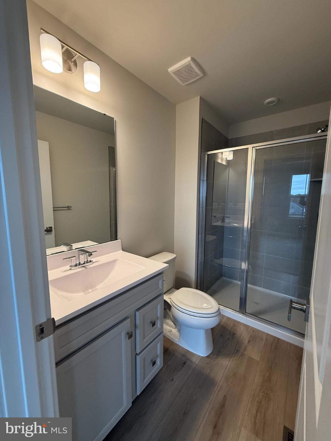 COURTHOUSE COMMONS - Residential Lease