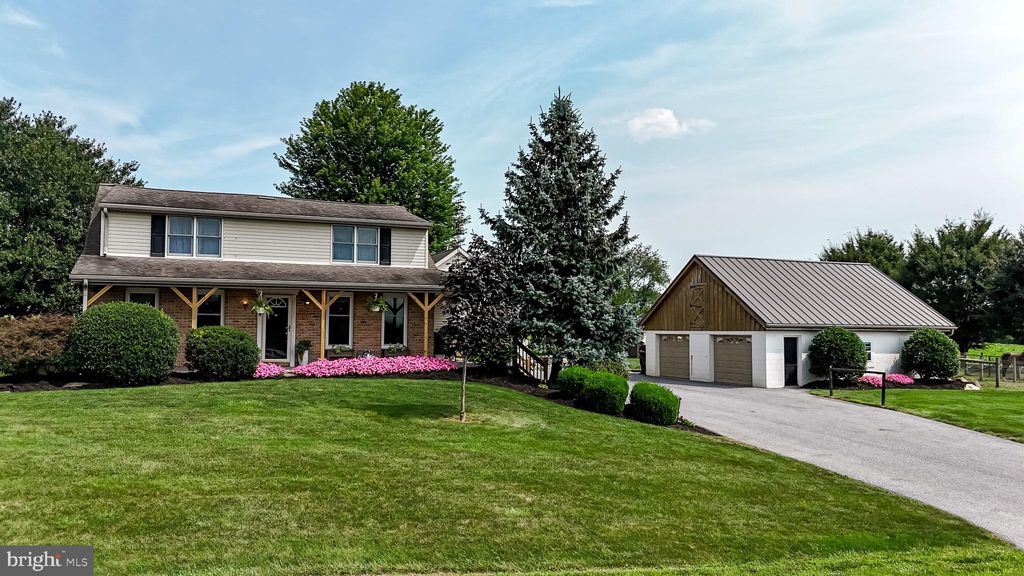 Photo of 253 Meetinghouse Road, GAP, PA 17527 (MLS # PALA2081056)