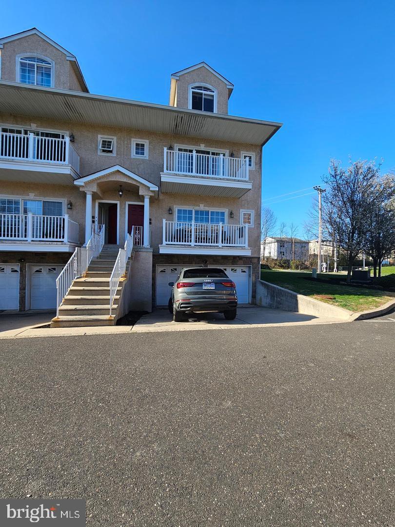 PHILADELPHIA (NORTHEAST) - Residential