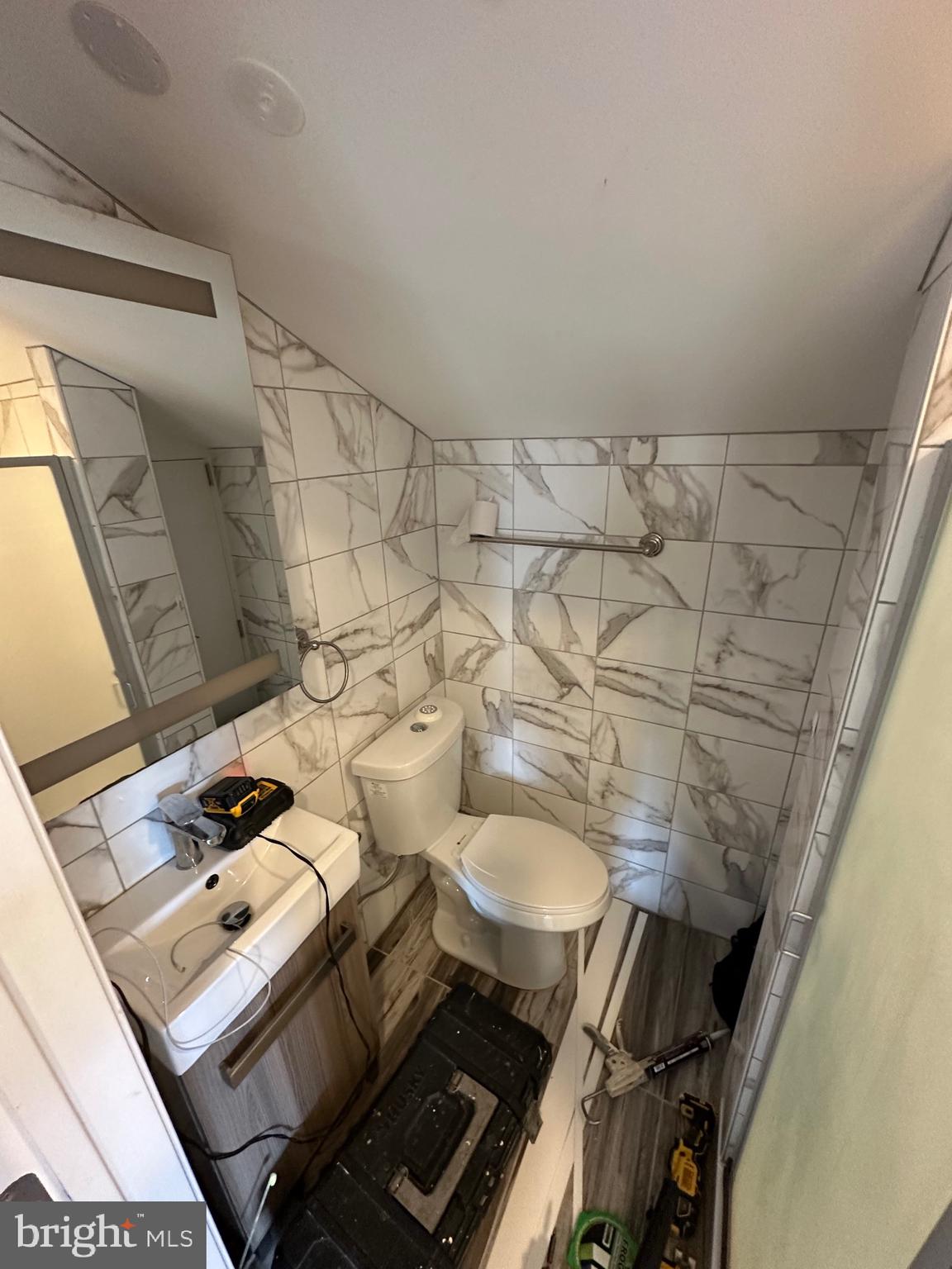 PHILADELPHIA (NORTHEAST) - Residential