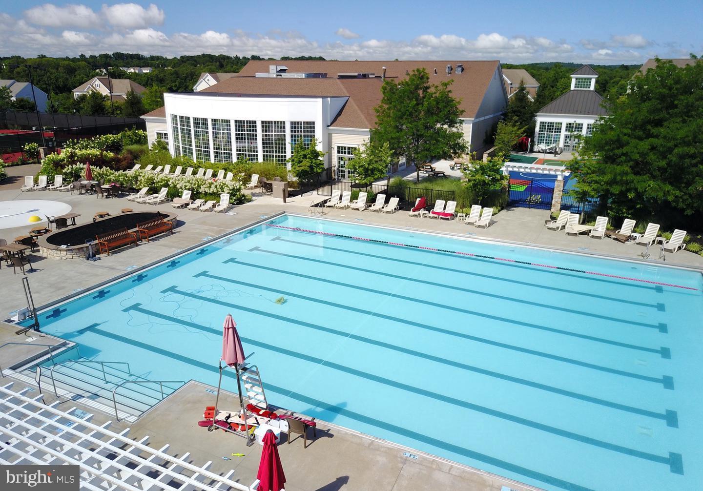 APPLECROSS - Residential Lease