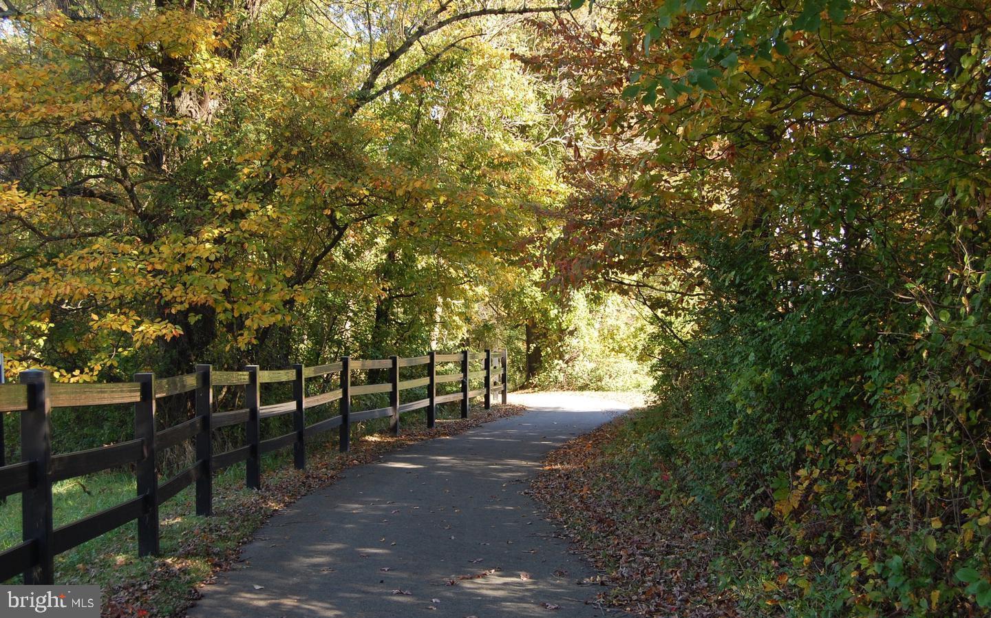 APPLECROSS - Residential Lease