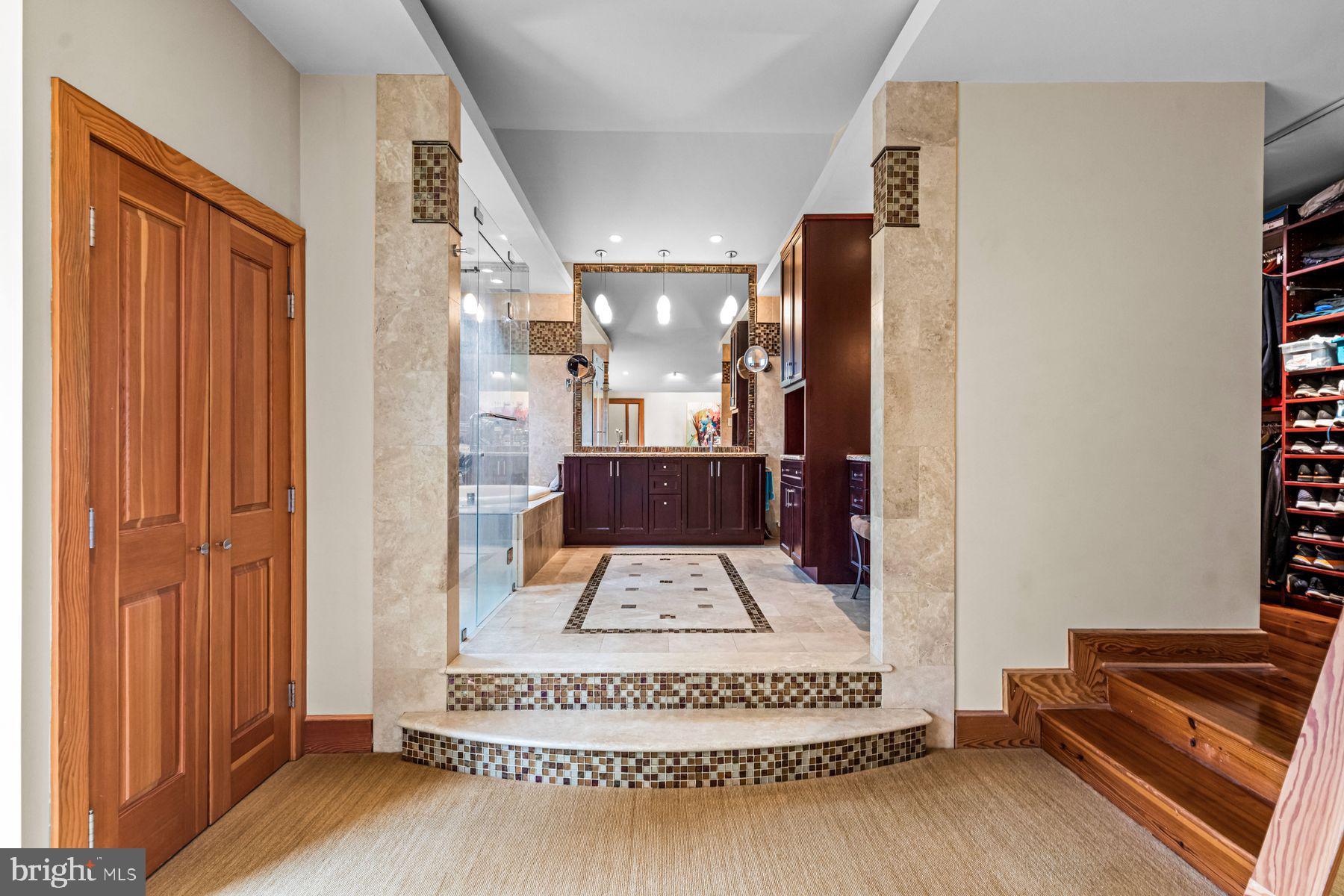 MERION GOLF MANOR - Residential