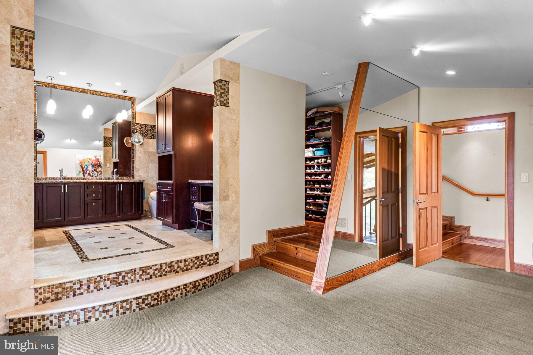 MERION GOLF MANOR - Residential