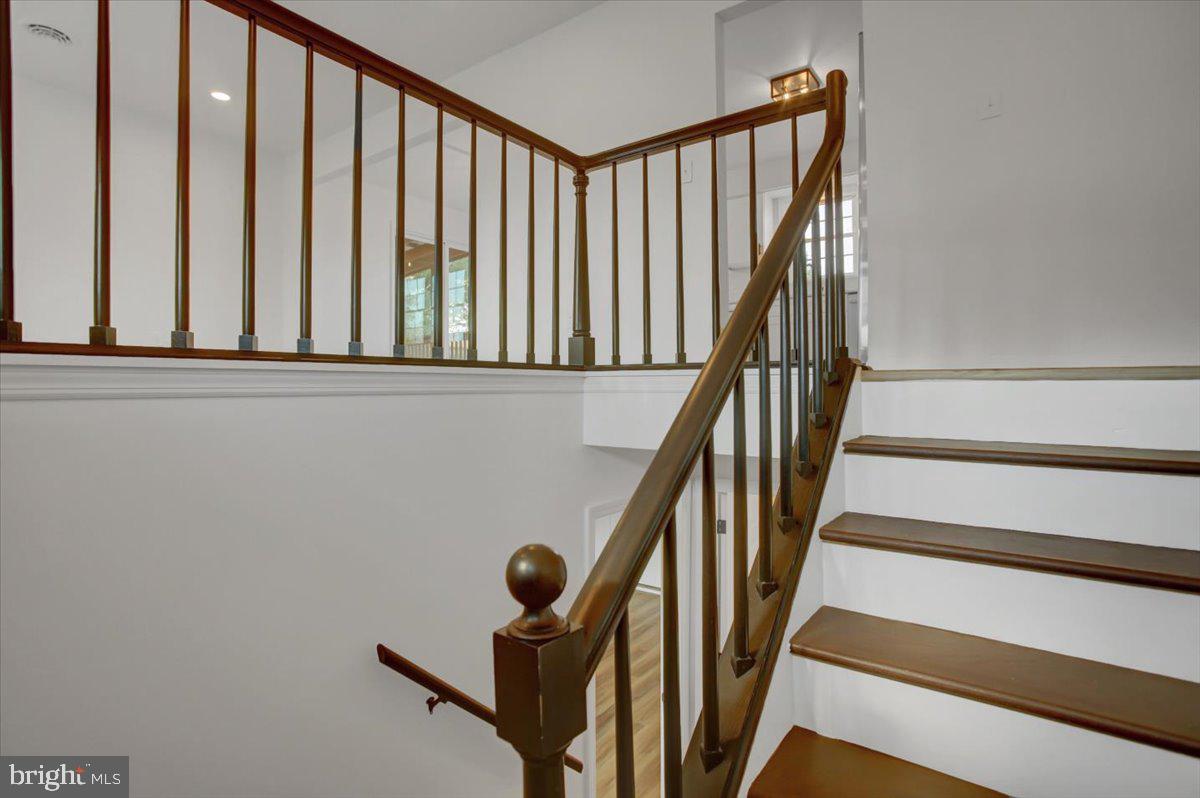 CREEKVIEW HEIGHTS - Residential