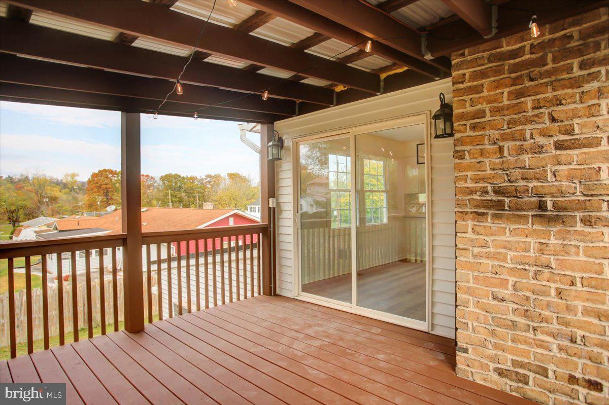 CREEKVIEW HEIGHTS - Residential