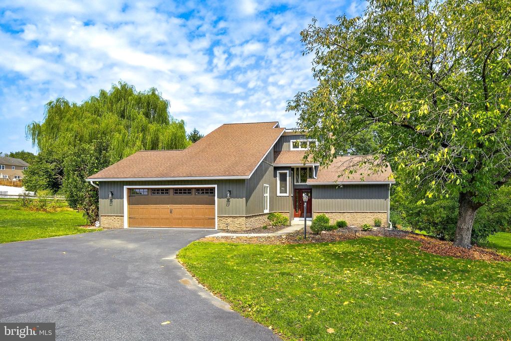 Photo of 749 Village Road, LANCASTER, PA 17602 (MLS # PALA2074992)