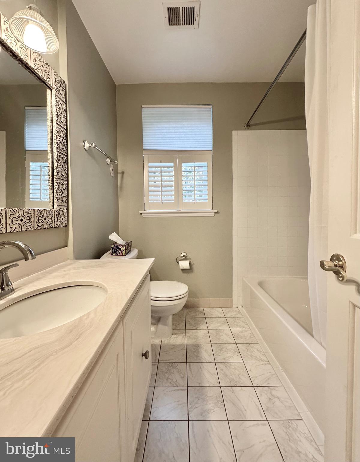 FAIRLINGTON GREEN - Residential Lease