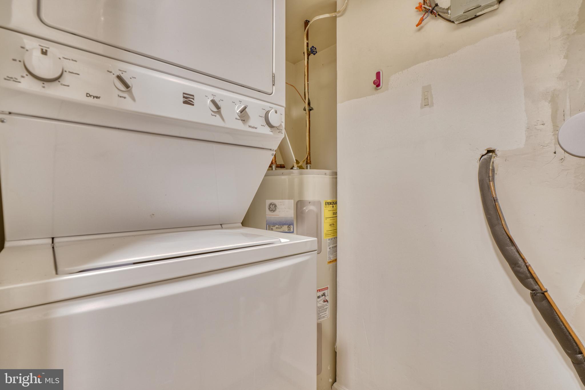 BRENTWOOD CONDO - Residential