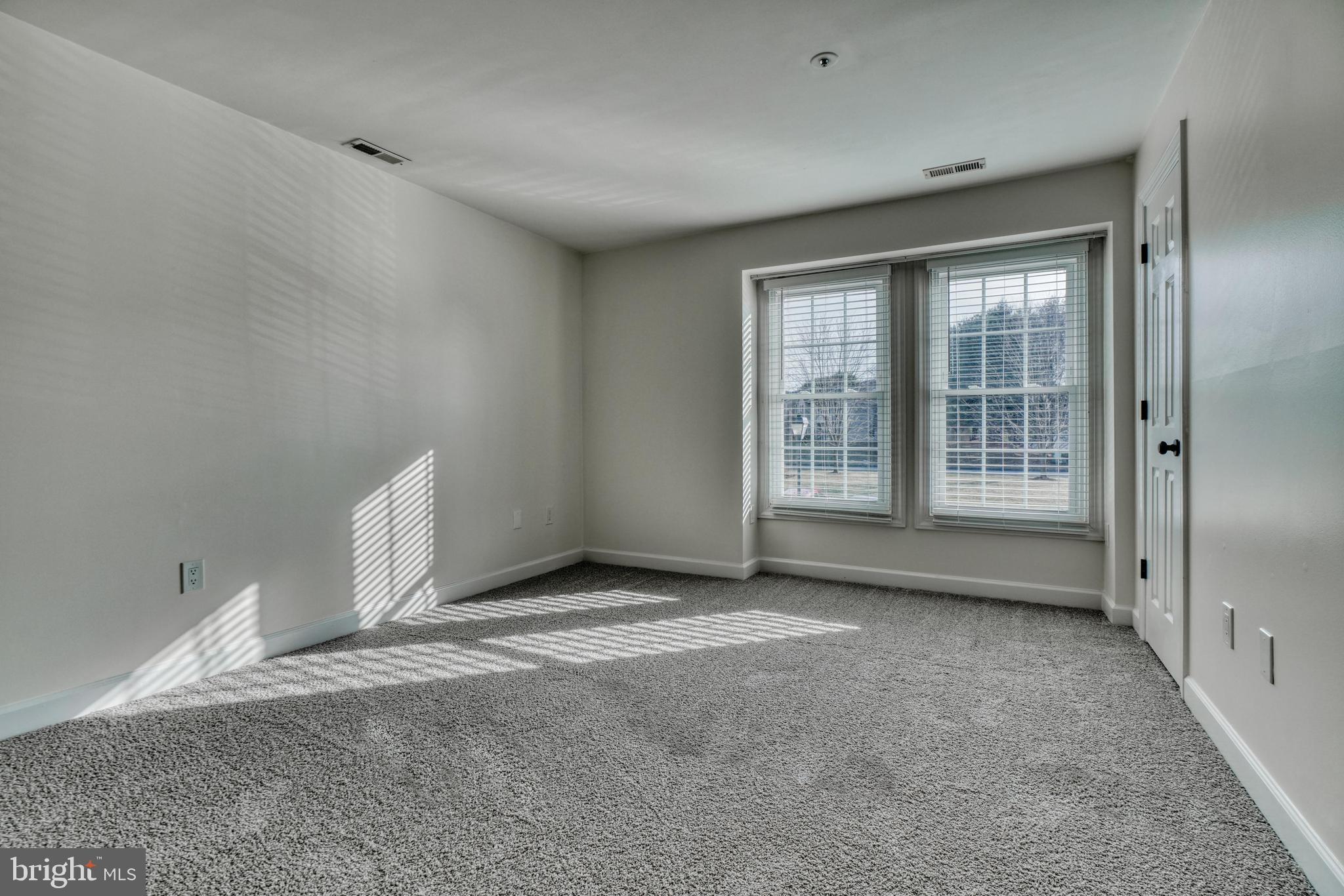 BRENTWOOD CONDO - Residential