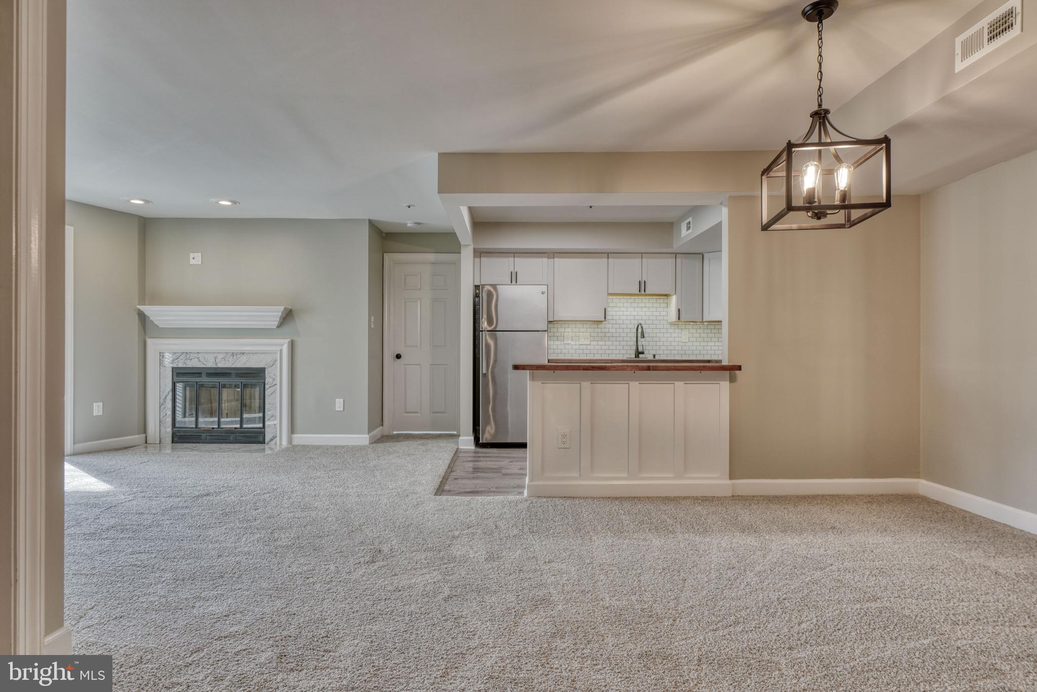 BRENTWOOD CONDO - Residential