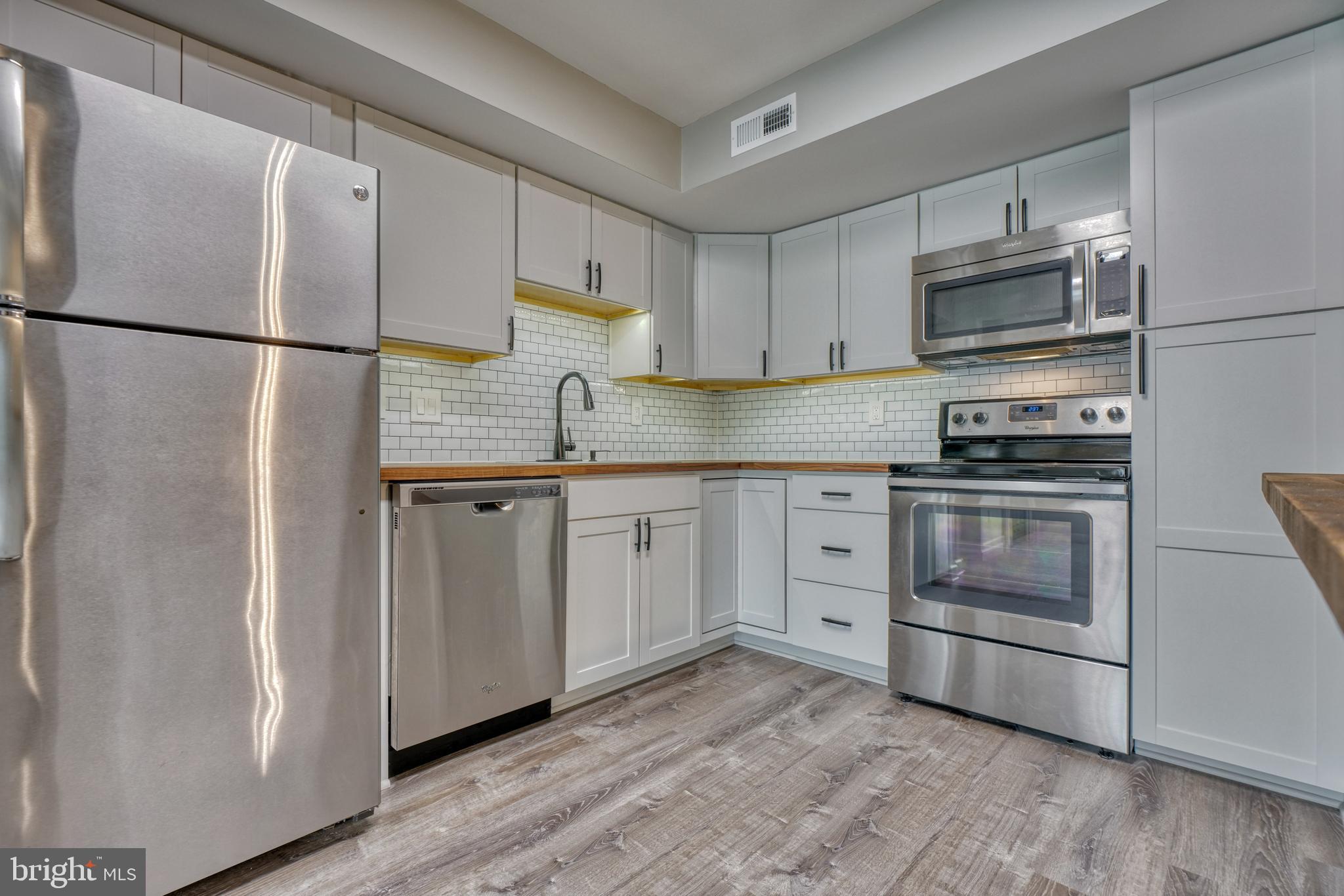 BRENTWOOD CONDO - Residential