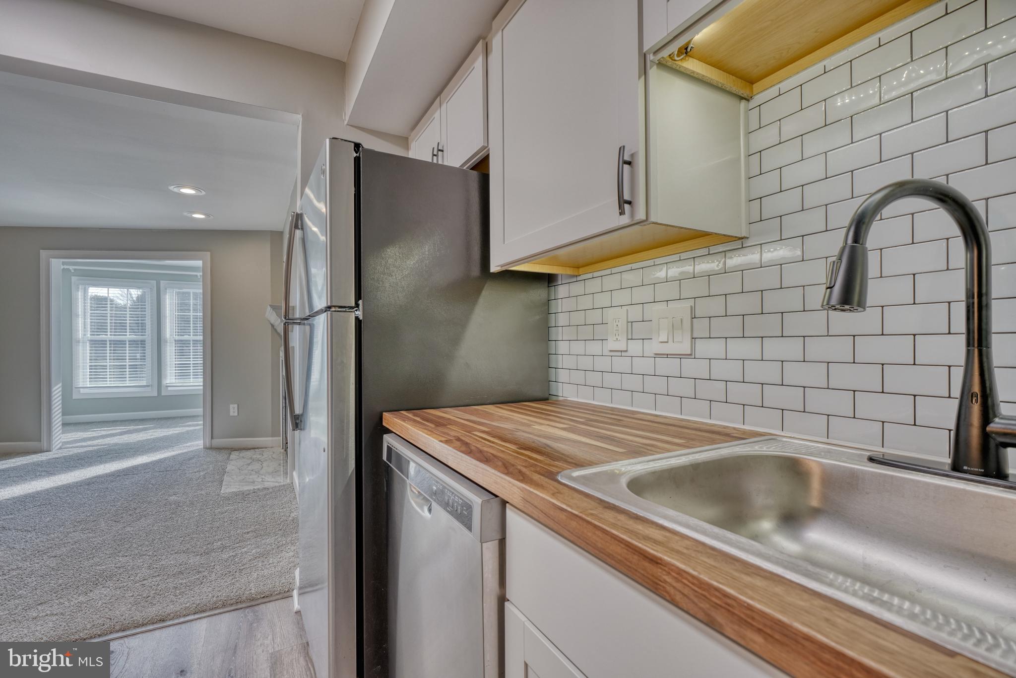 BRENTWOOD CONDO - Residential