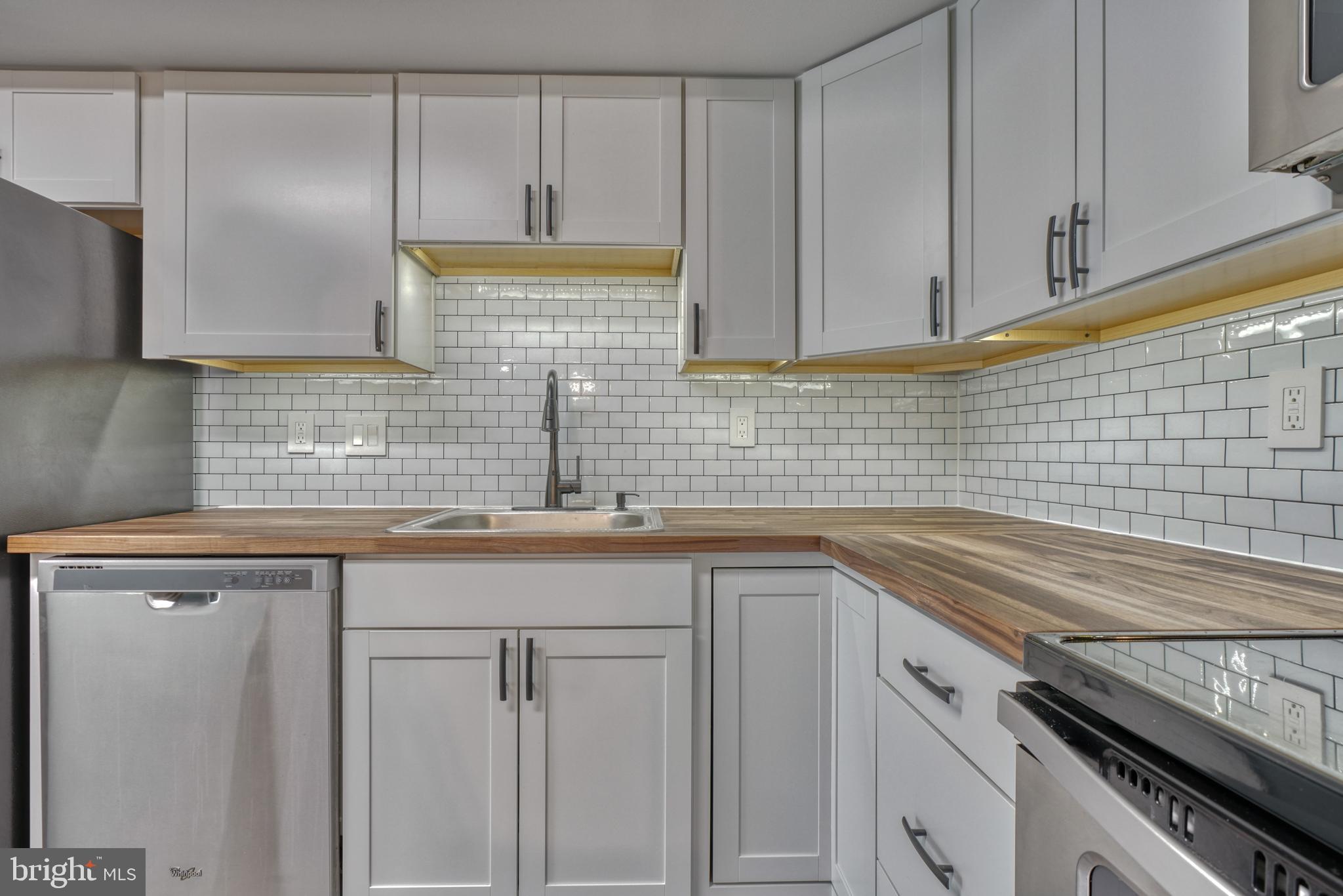 BRENTWOOD CONDO - Residential