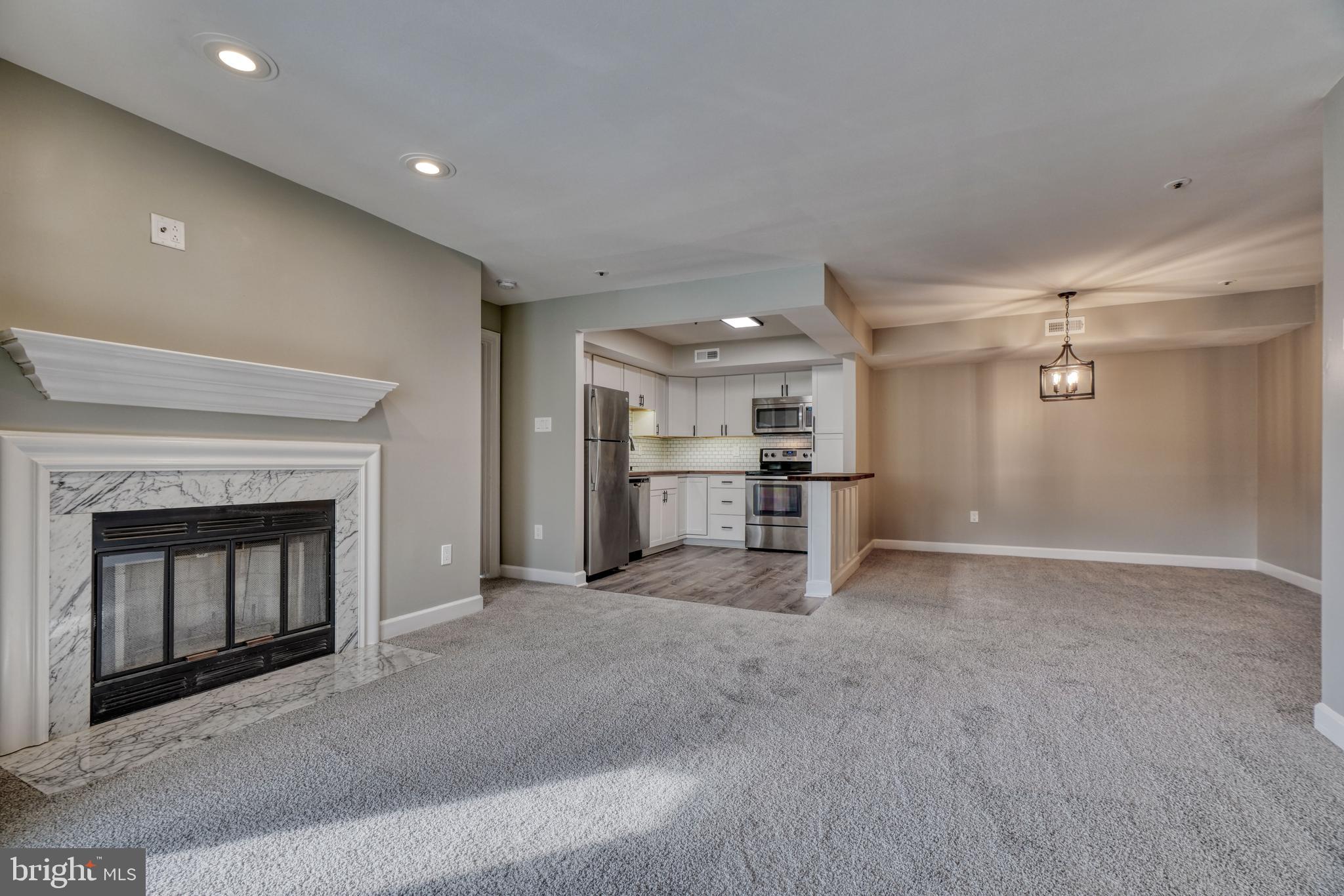 BRENTWOOD CONDO - Residential