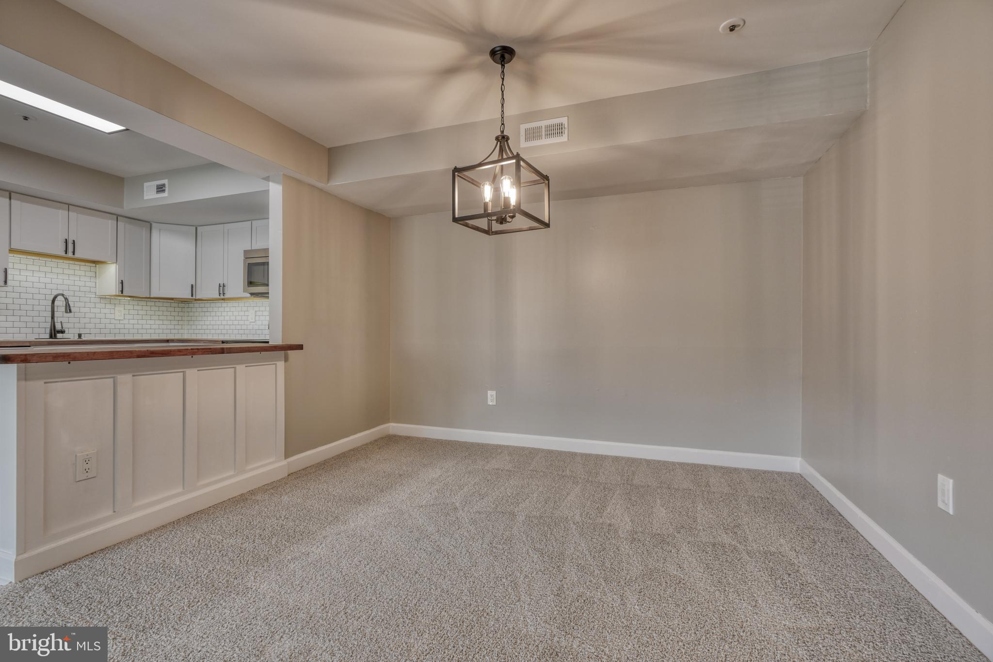 BRENTWOOD CONDO - Residential