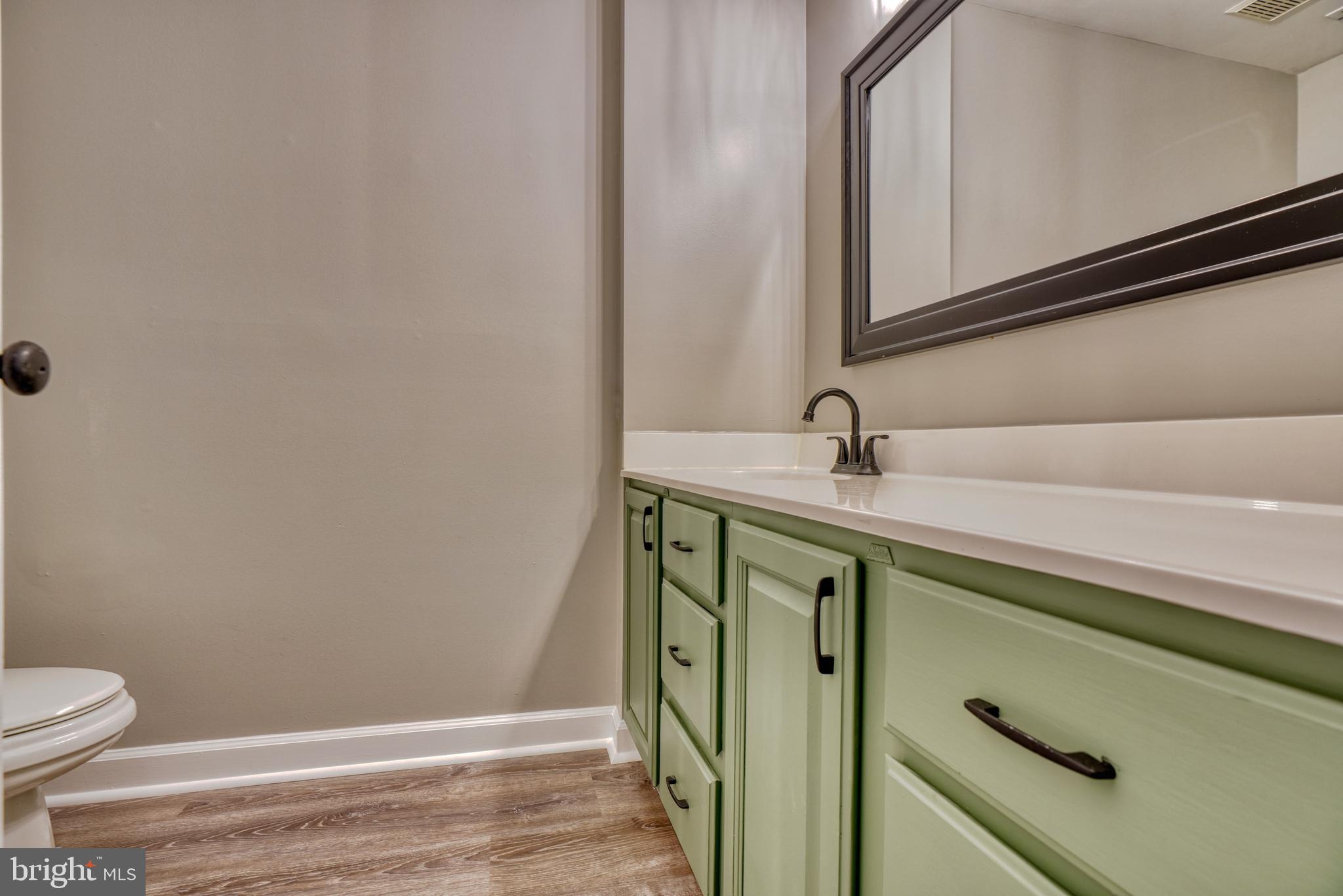 BRENTWOOD CONDO - Residential