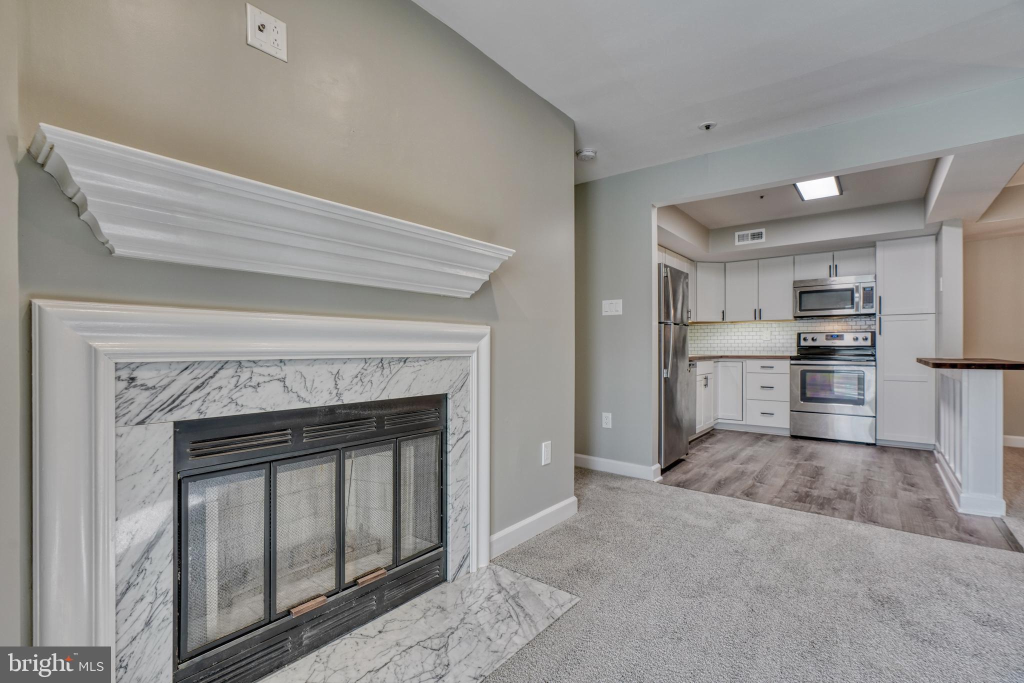 BRENTWOOD CONDO - Residential