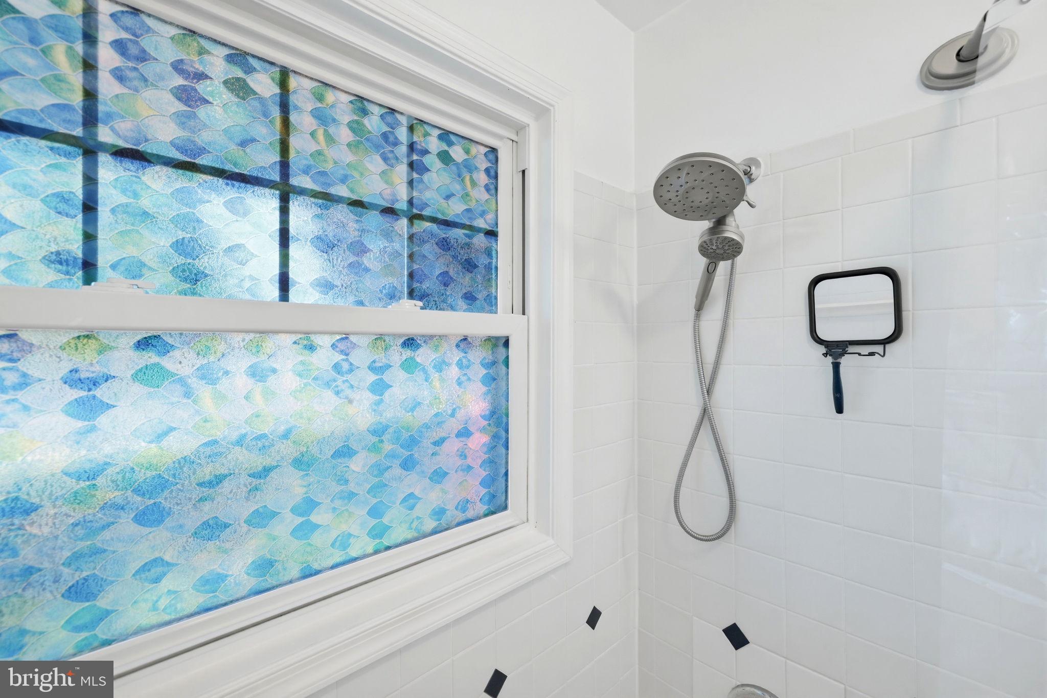 COUNTRY CLUB MANOR - Residential