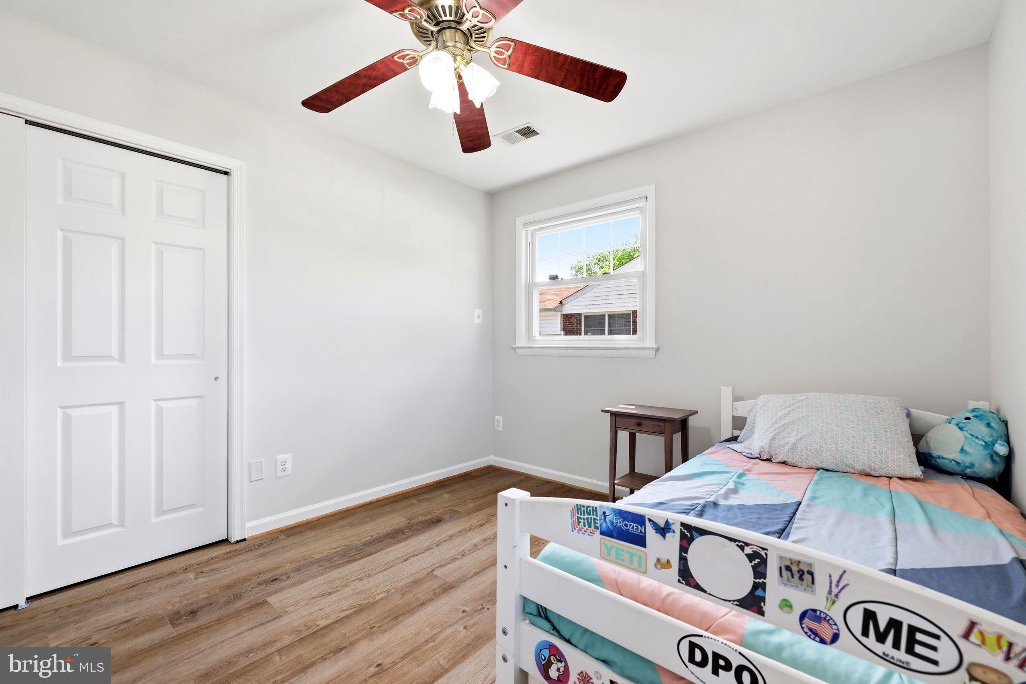 COUNTRY CLUB MANOR - Residential