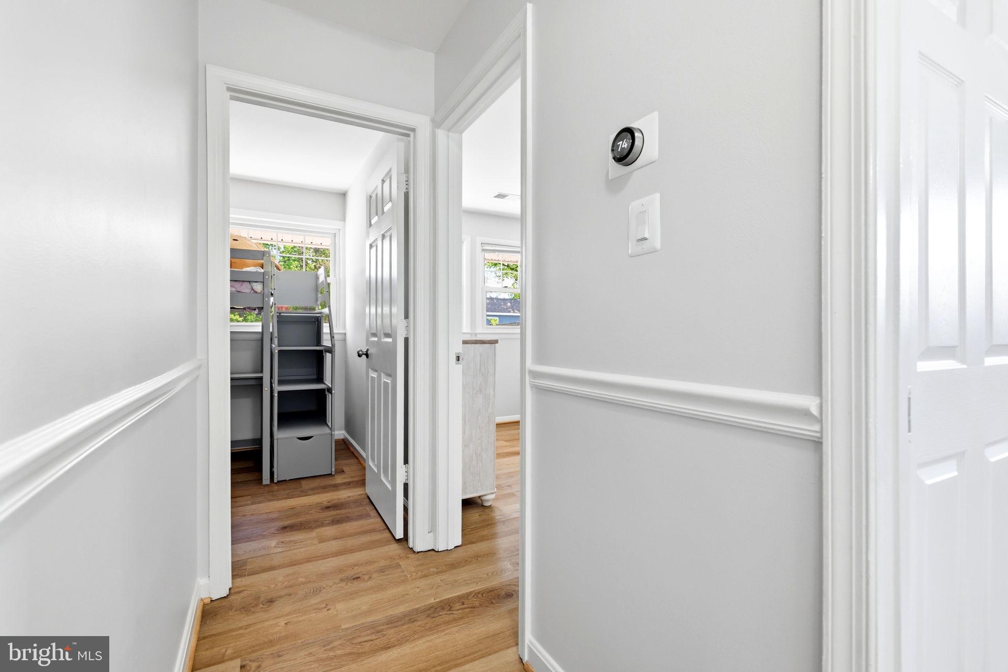 COUNTRY CLUB MANOR - Residential