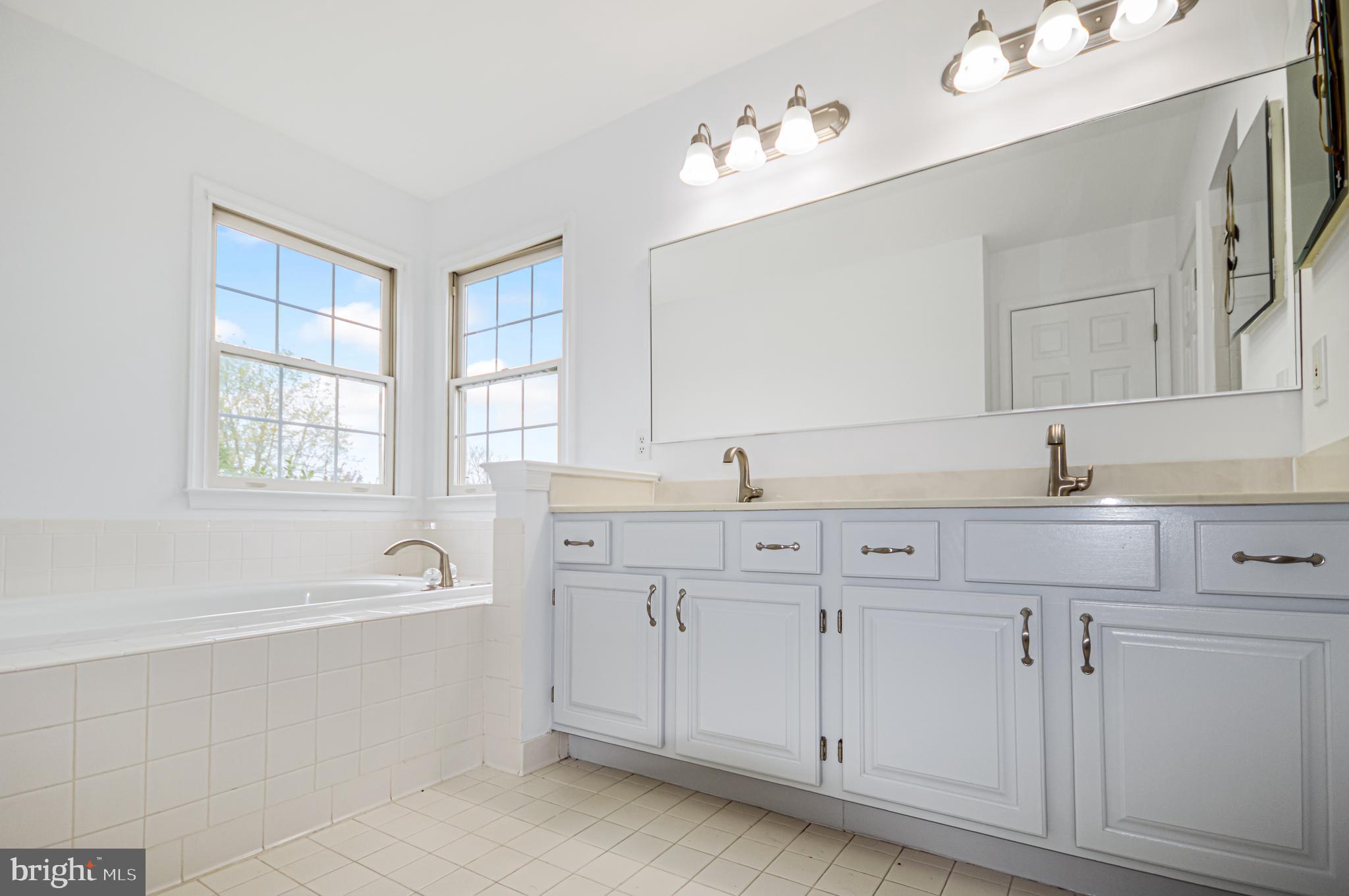 VIRGINIA OAKS - Residential