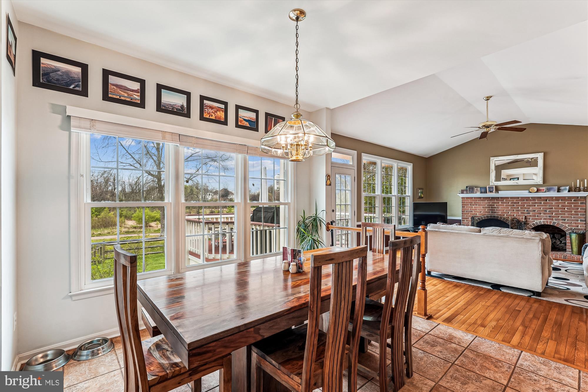 VIRGINIA OAKS - Residential