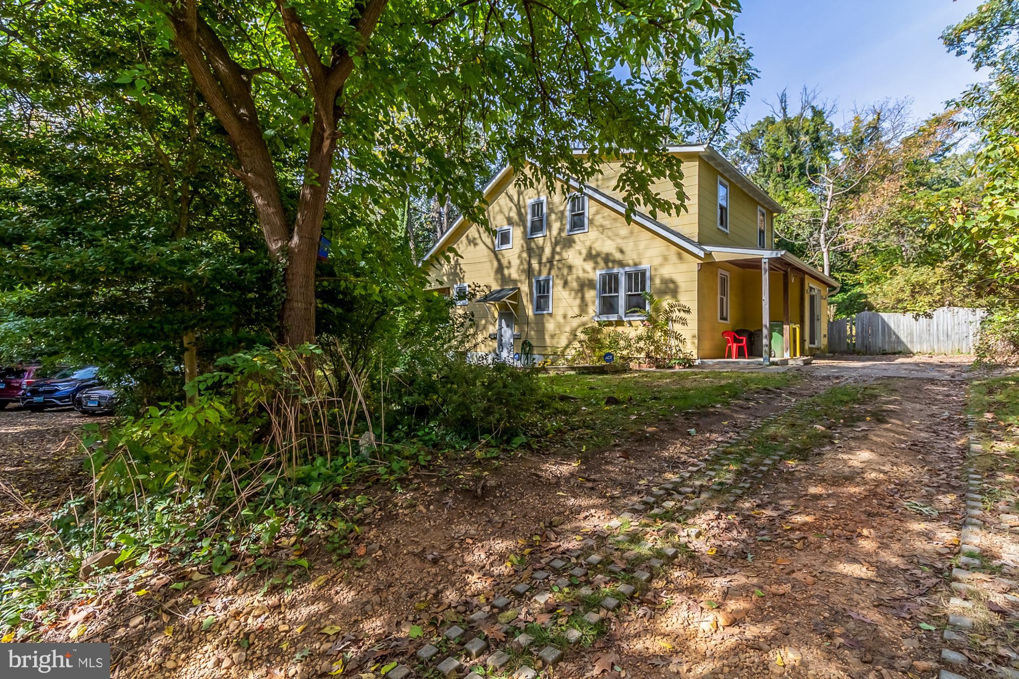 LAURAVILLE HISTORIC DISTRICT - Residential Income