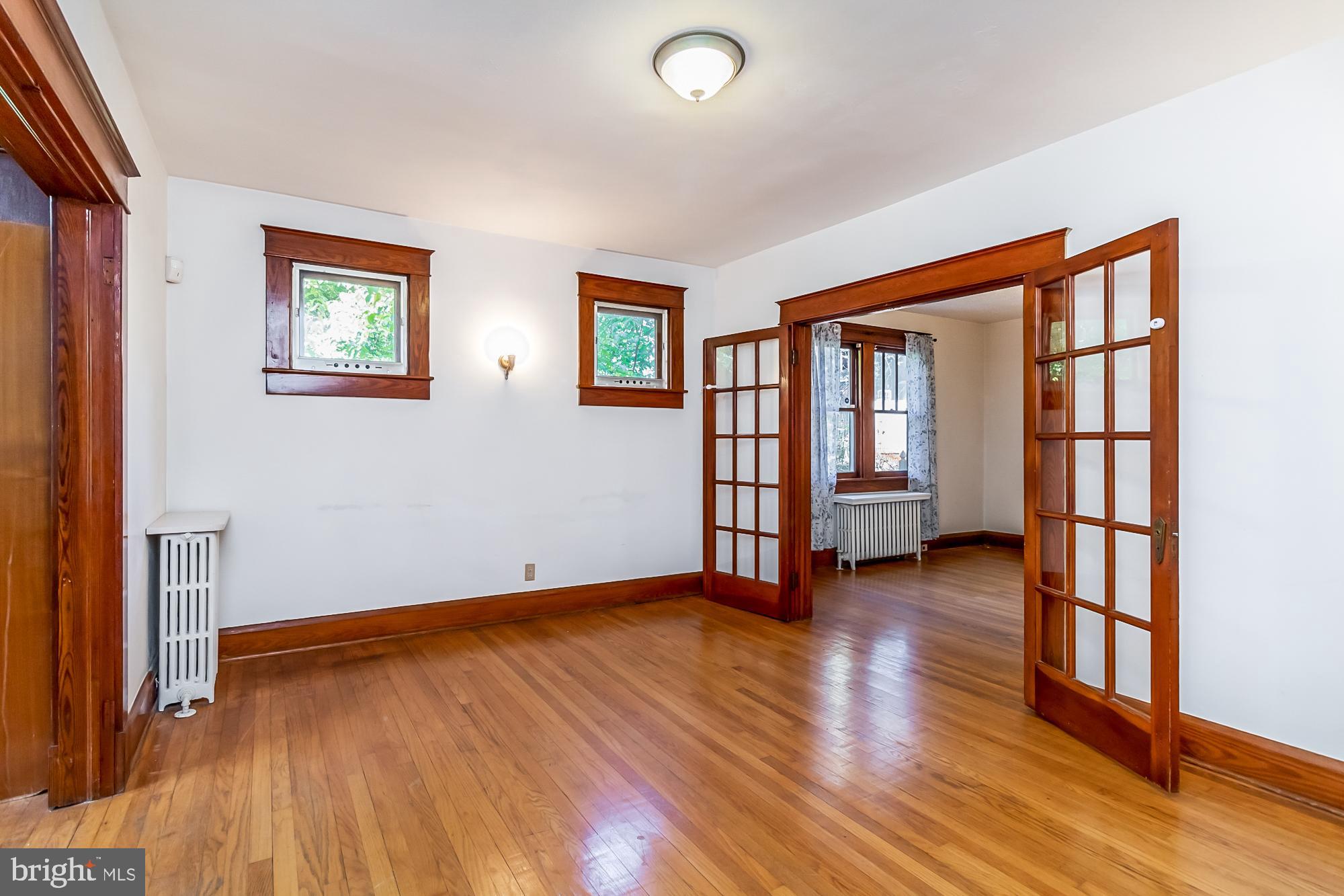 LAURAVILLE HISTORIC DISTRICT - Residential Income