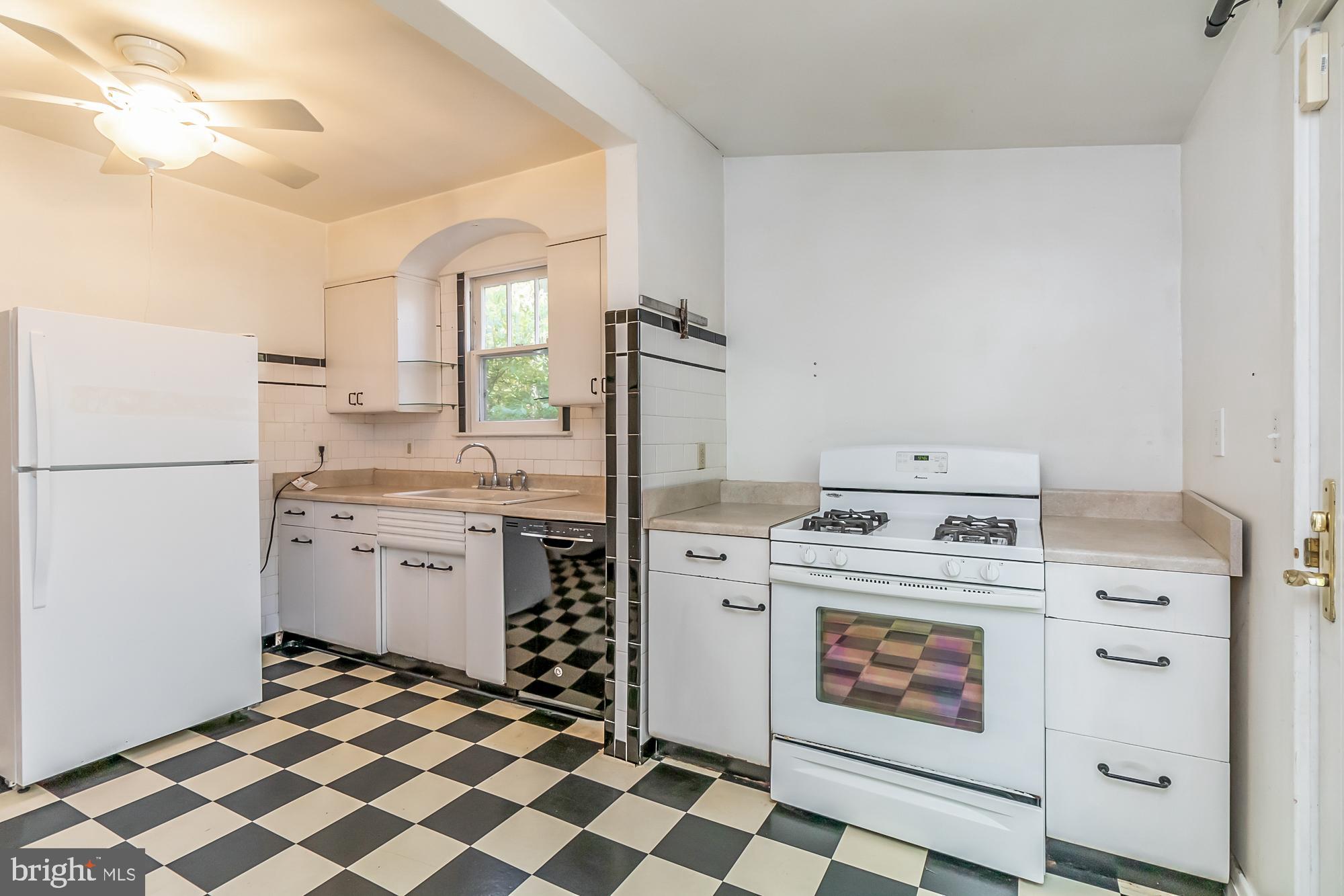 LAURAVILLE HISTORIC DISTRICT - Residential Income