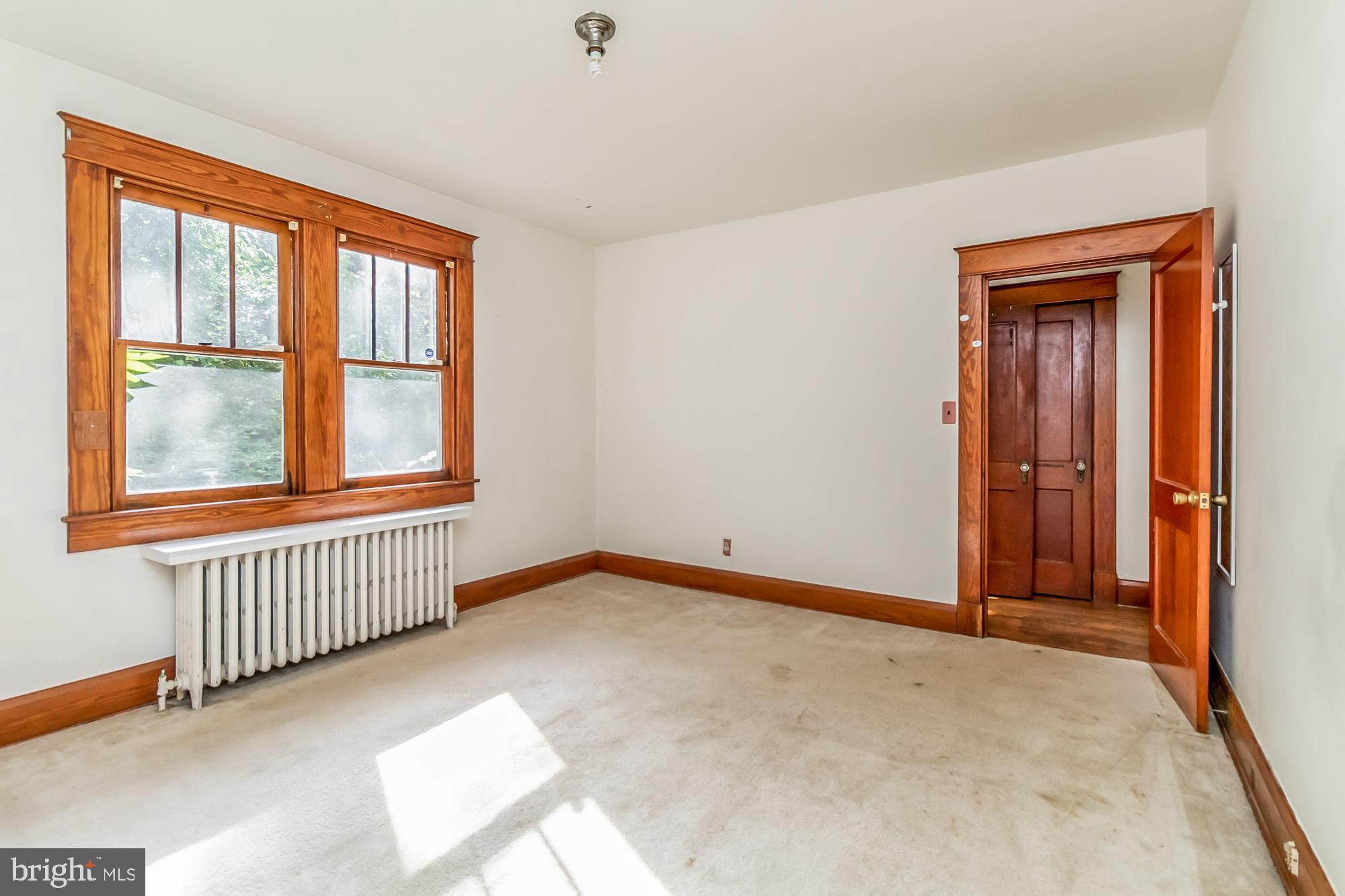 LAURAVILLE HISTORIC DISTRICT - Residential Income