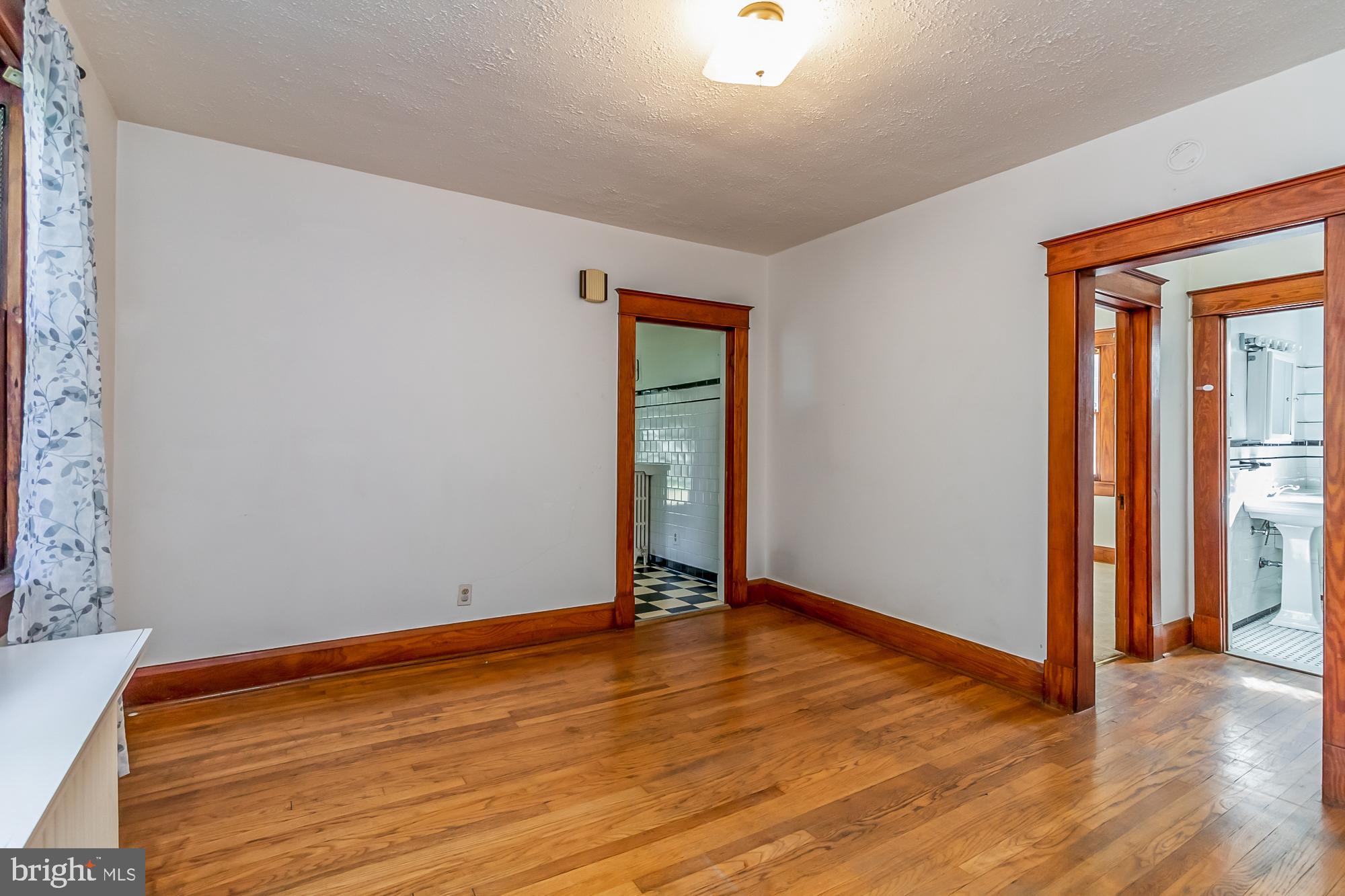 LAURAVILLE HISTORIC DISTRICT - Residential Income