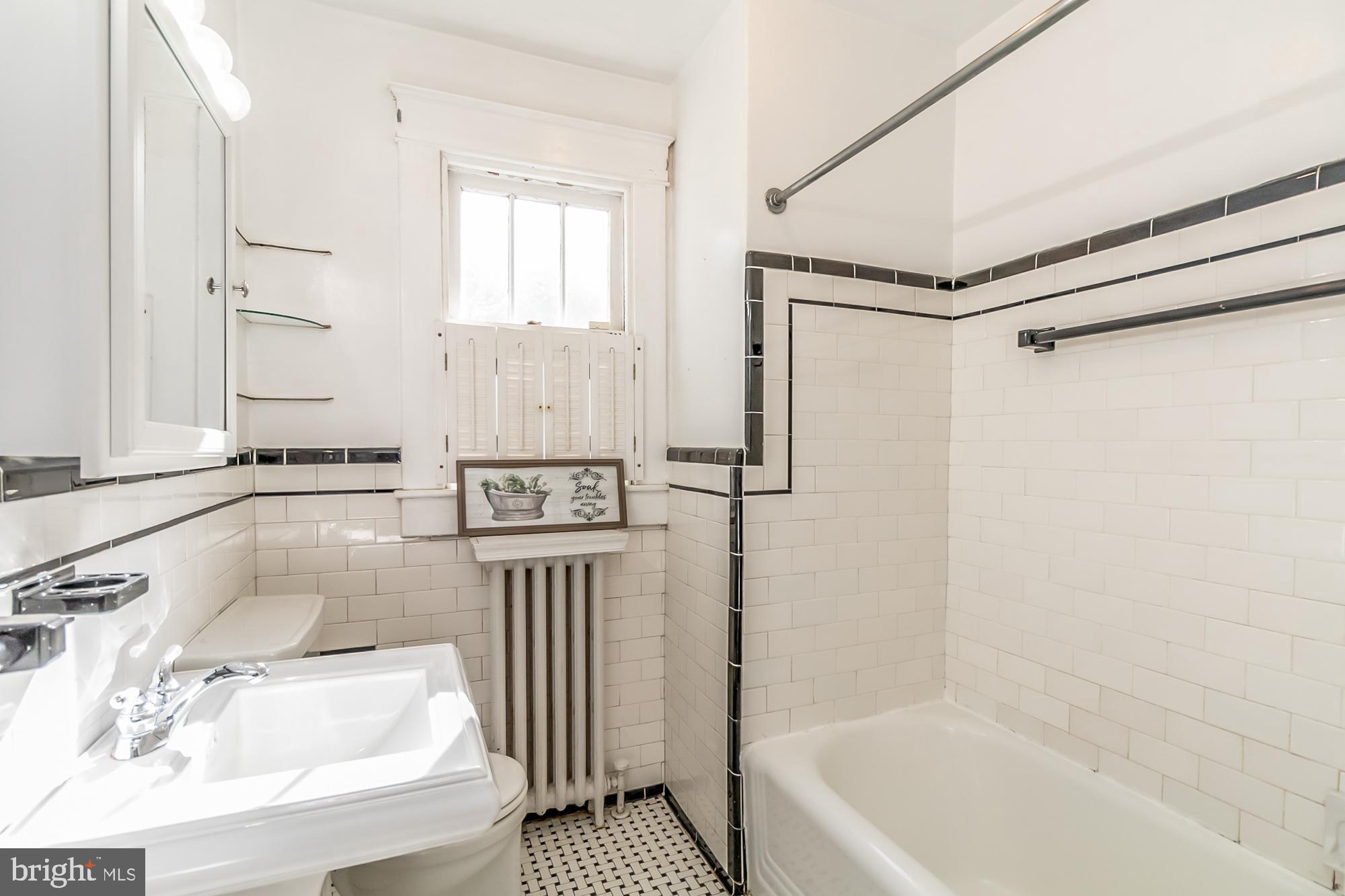 LAURAVILLE HISTORIC DISTRICT - Residential Income