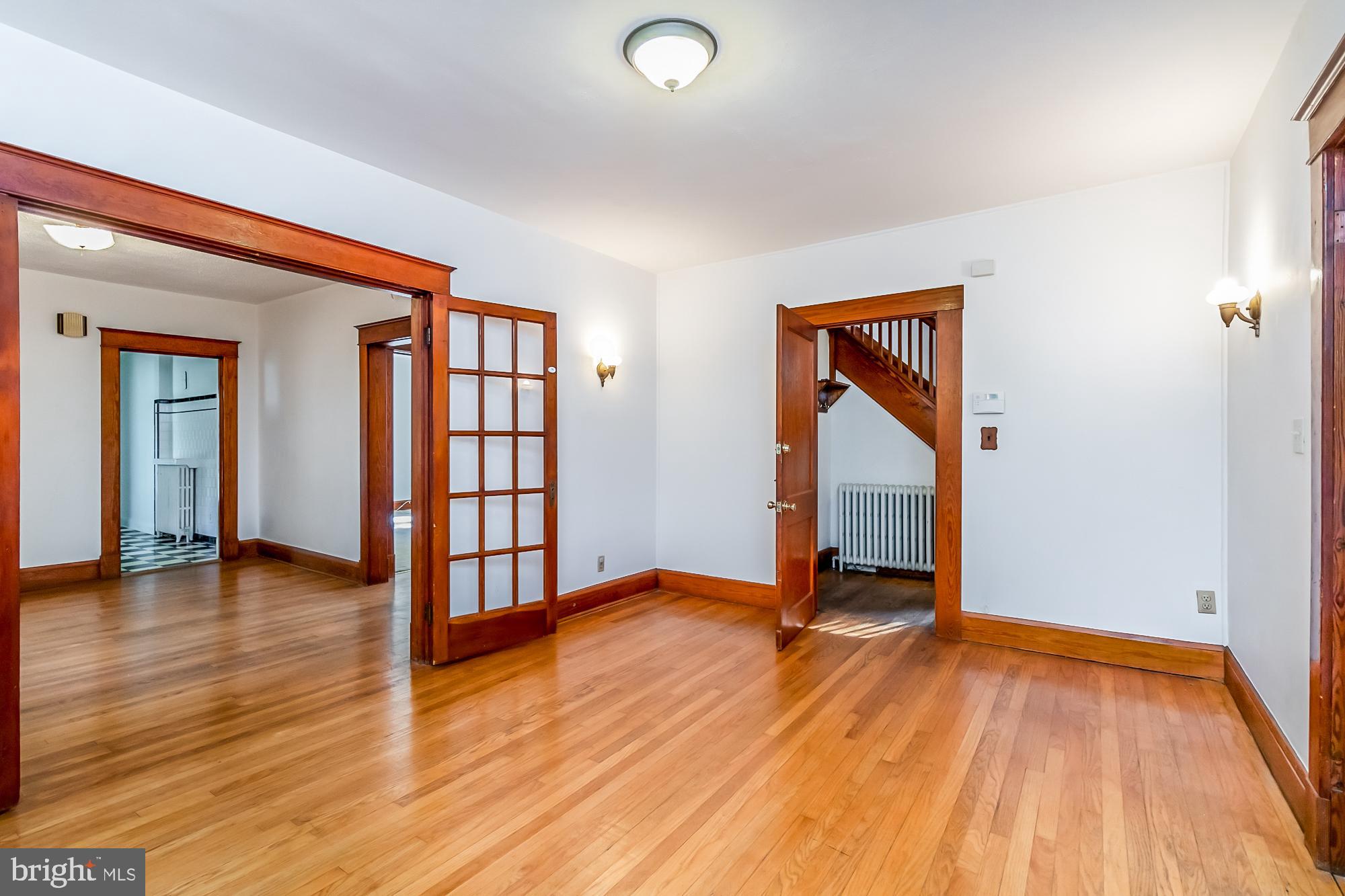 LAURAVILLE HISTORIC DISTRICT - Residential Income