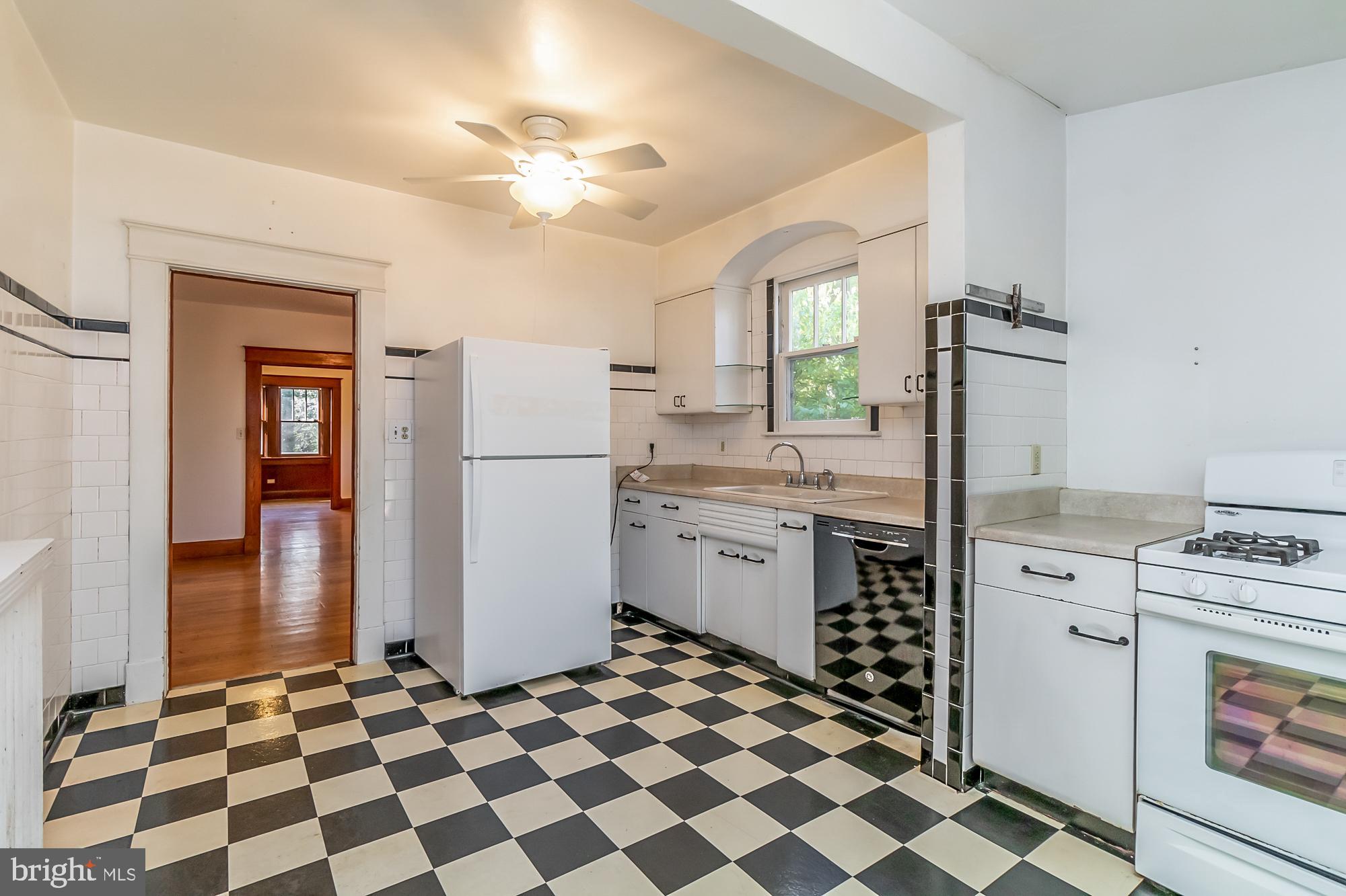 LAURAVILLE HISTORIC DISTRICT - Residential Income