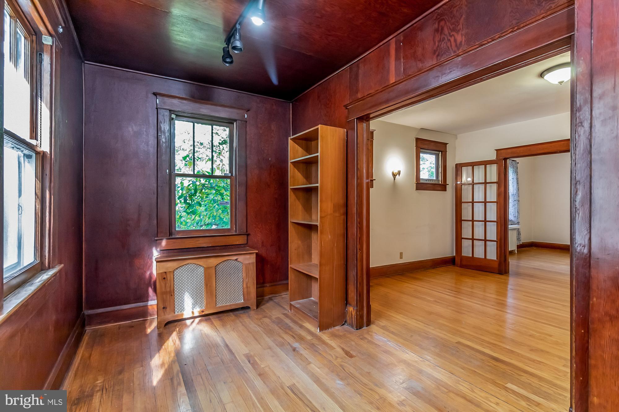 LAURAVILLE HISTORIC DISTRICT - Residential Income