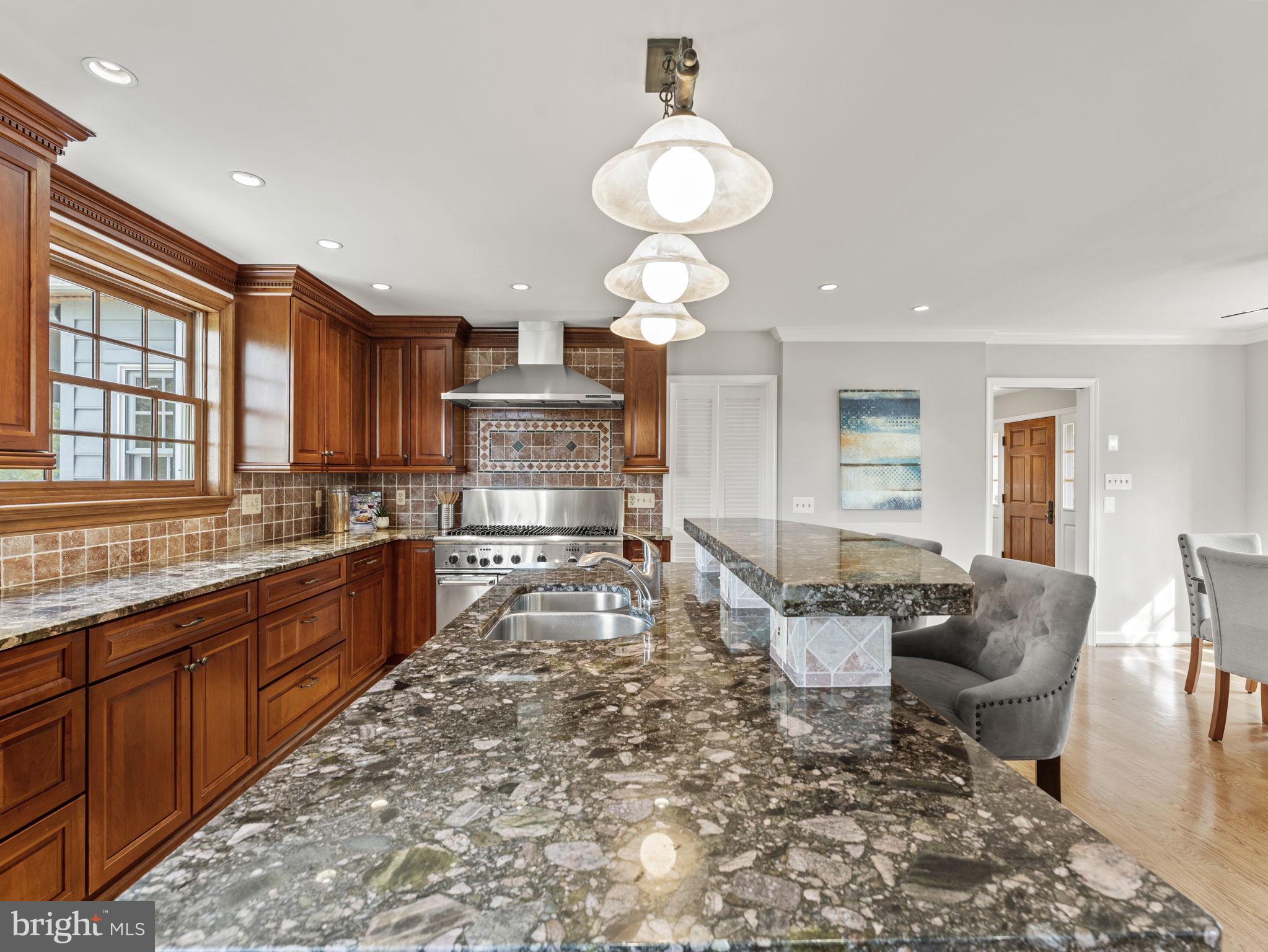 OAKCREST - Residential