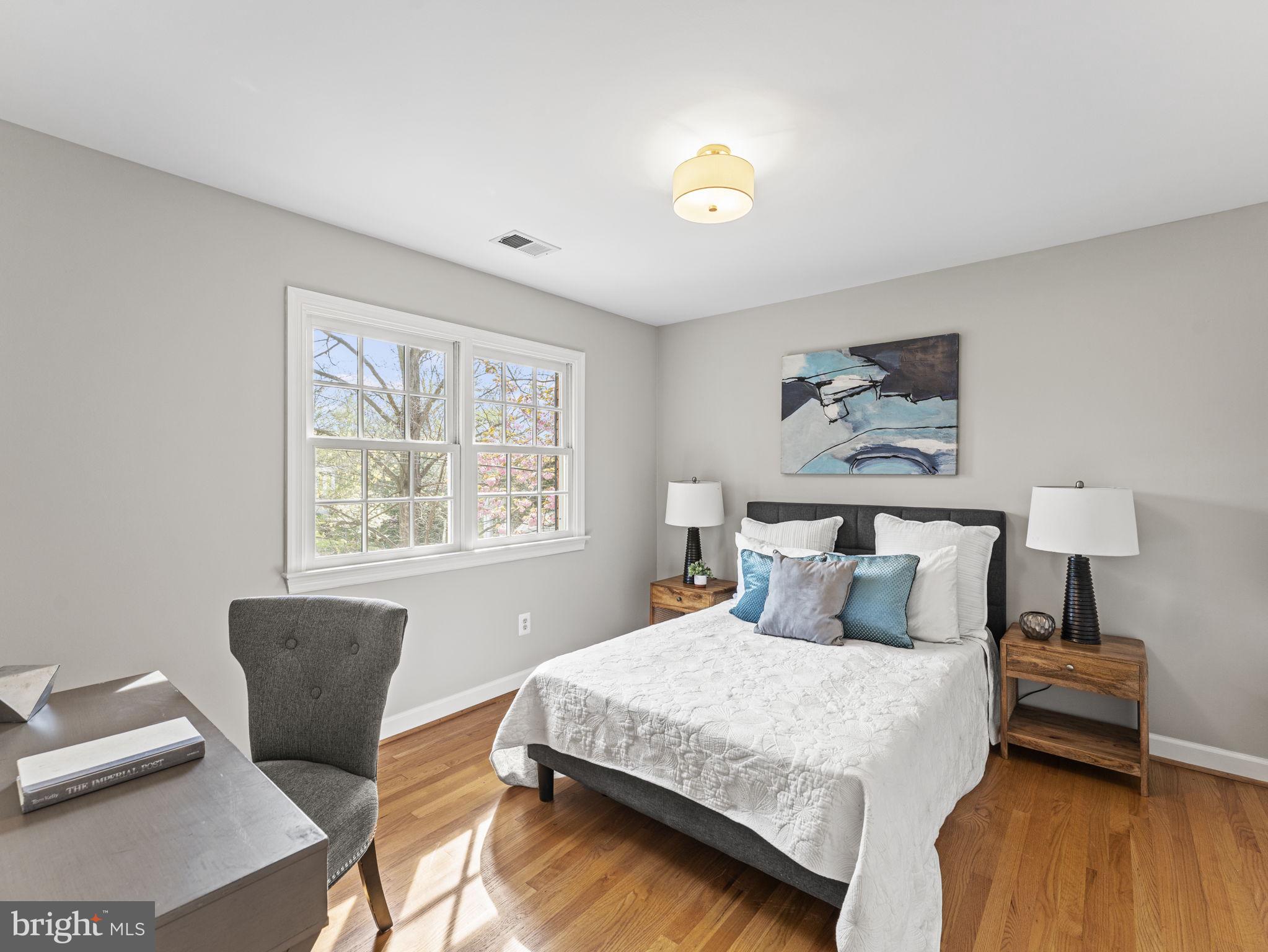 OAKCREST - Residential