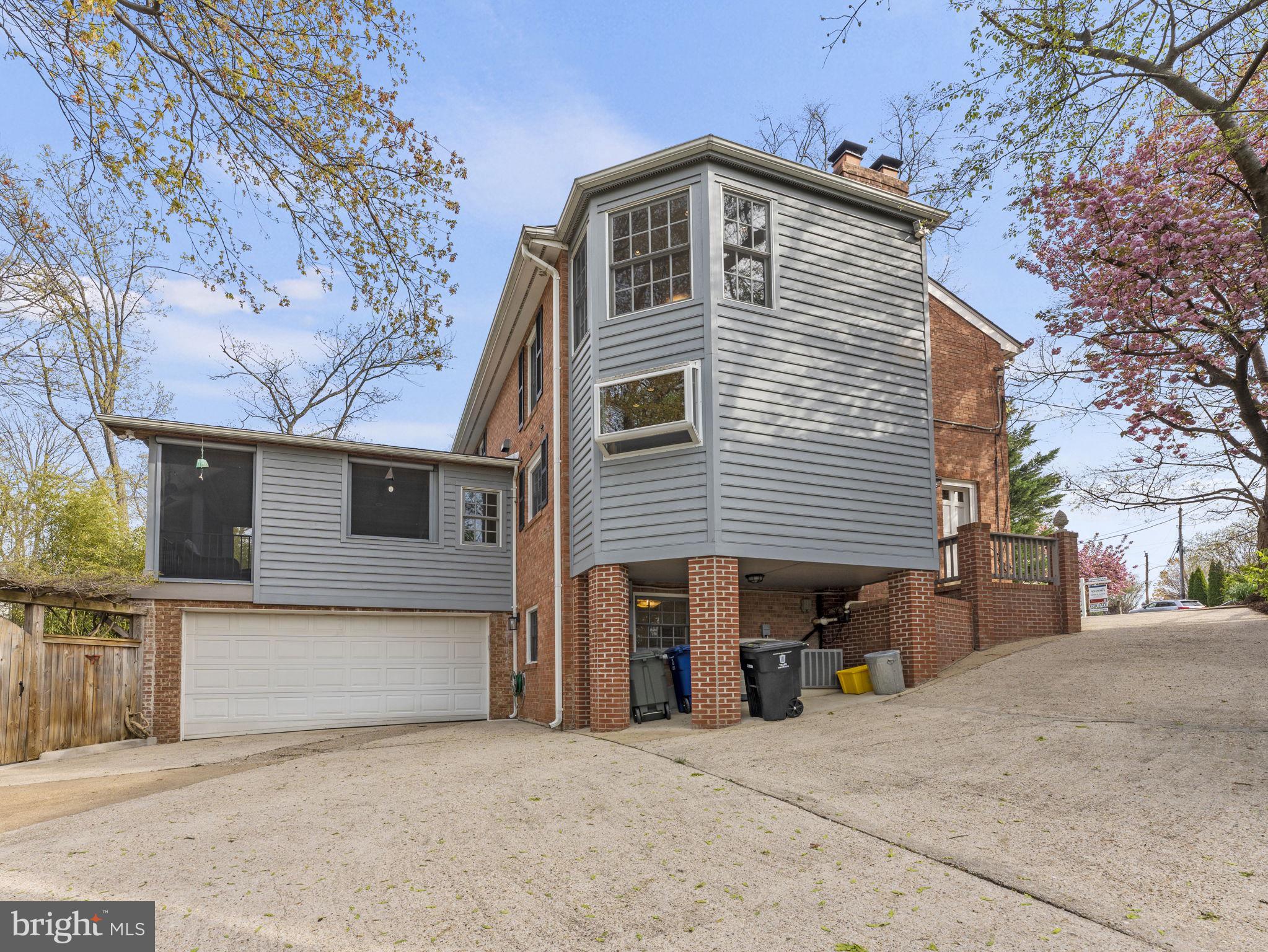 OAKCREST - Residential