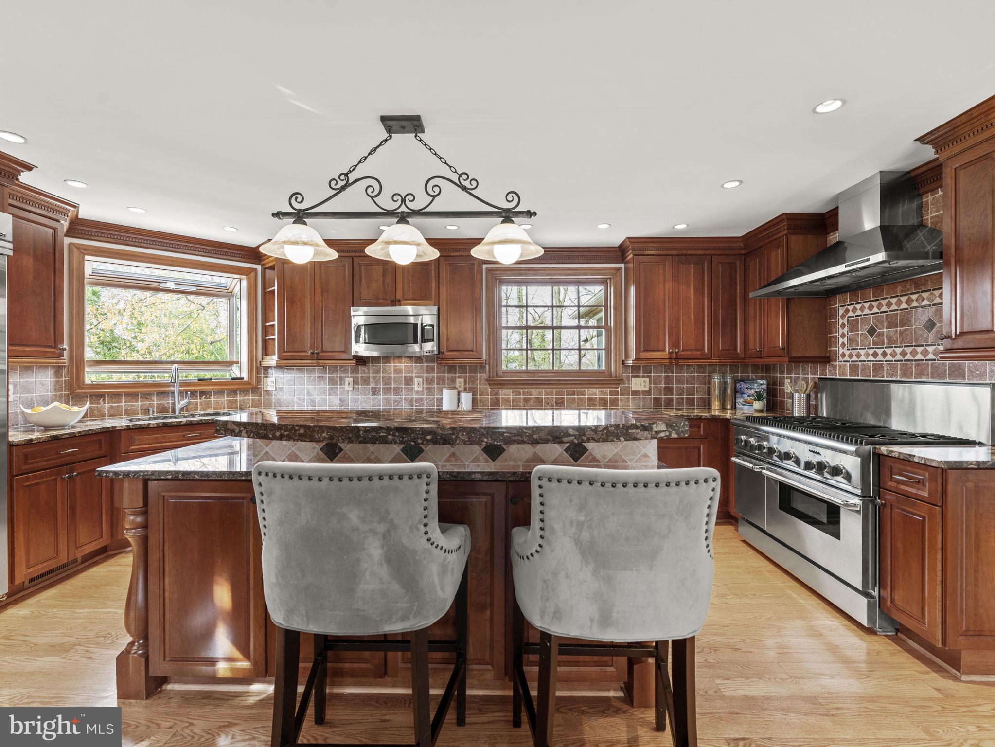 OAKCREST - Residential