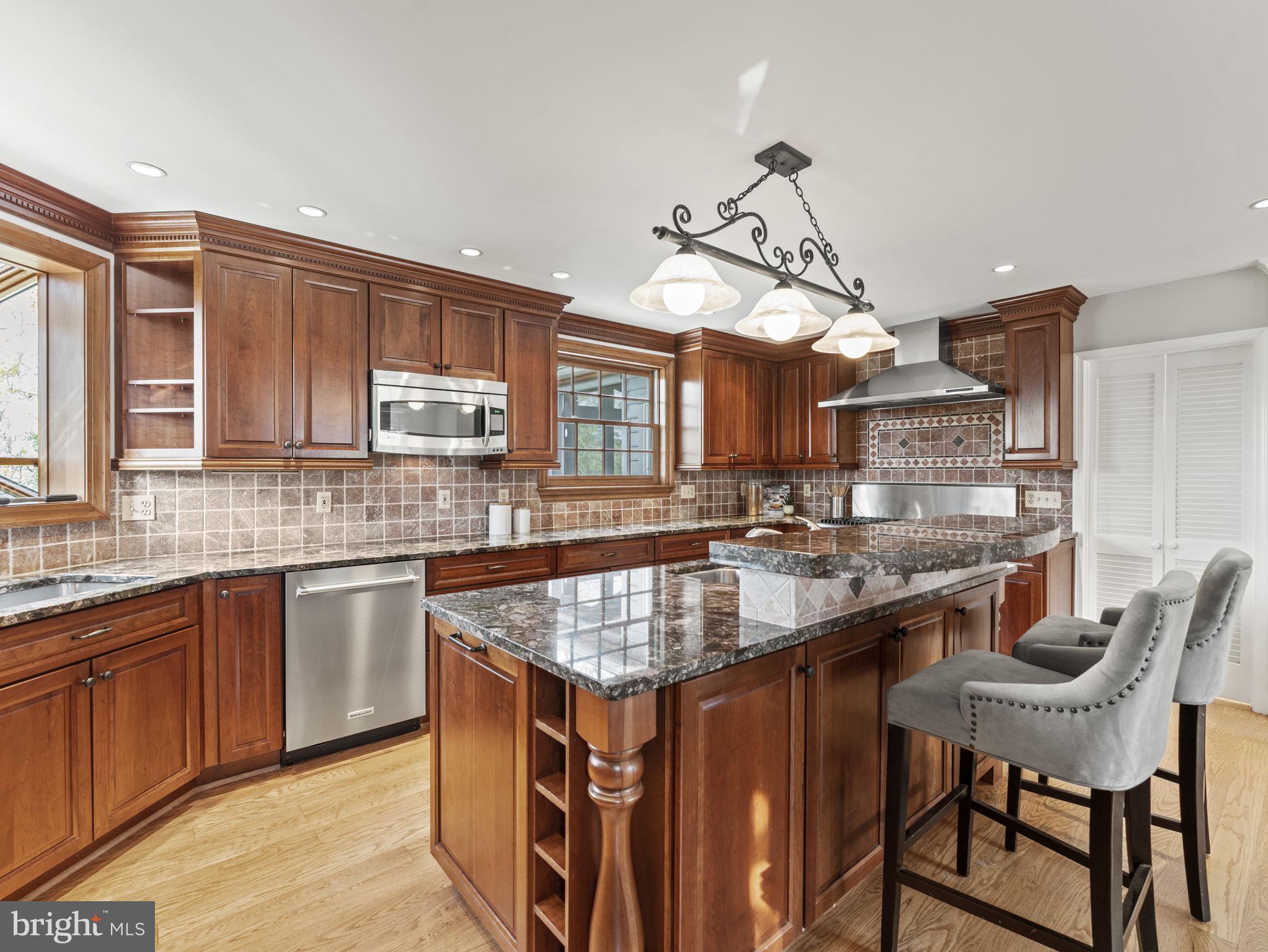 OAKCREST - Residential