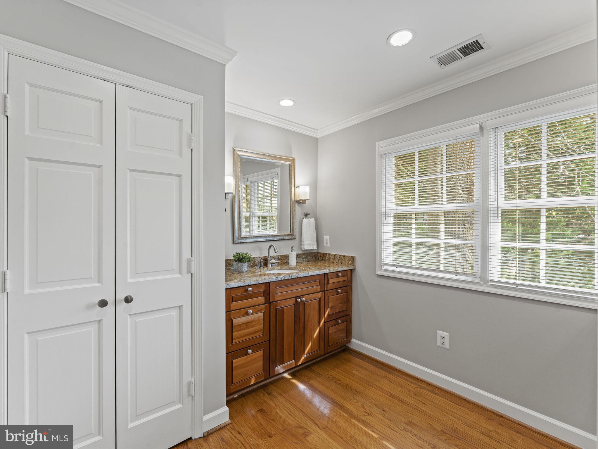 OAKCREST - Residential